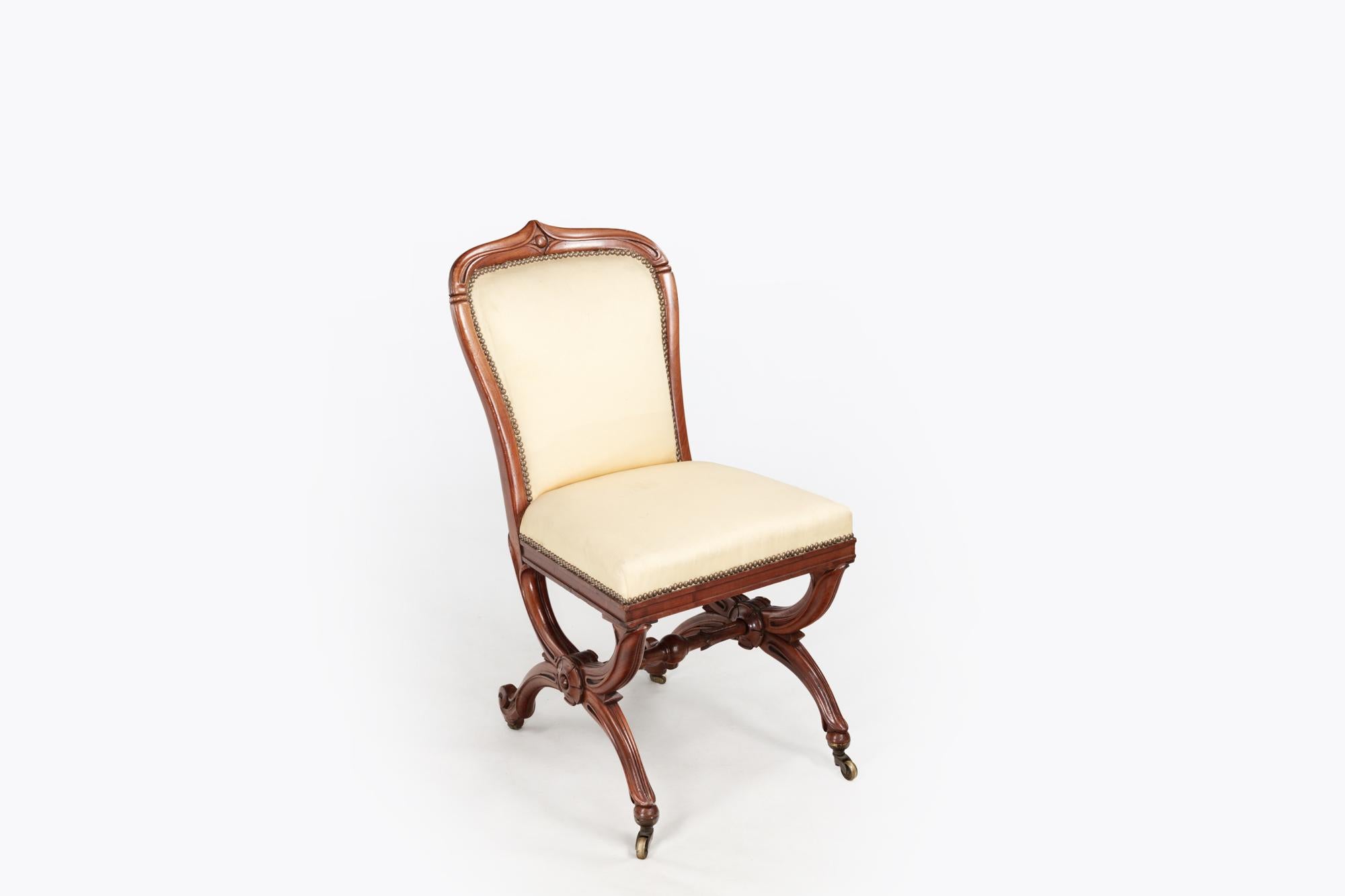 Anglais Ensemble de six chaises de salle à manger du 19ème siècle estampillé « Johnstone & Jeanes » en vente