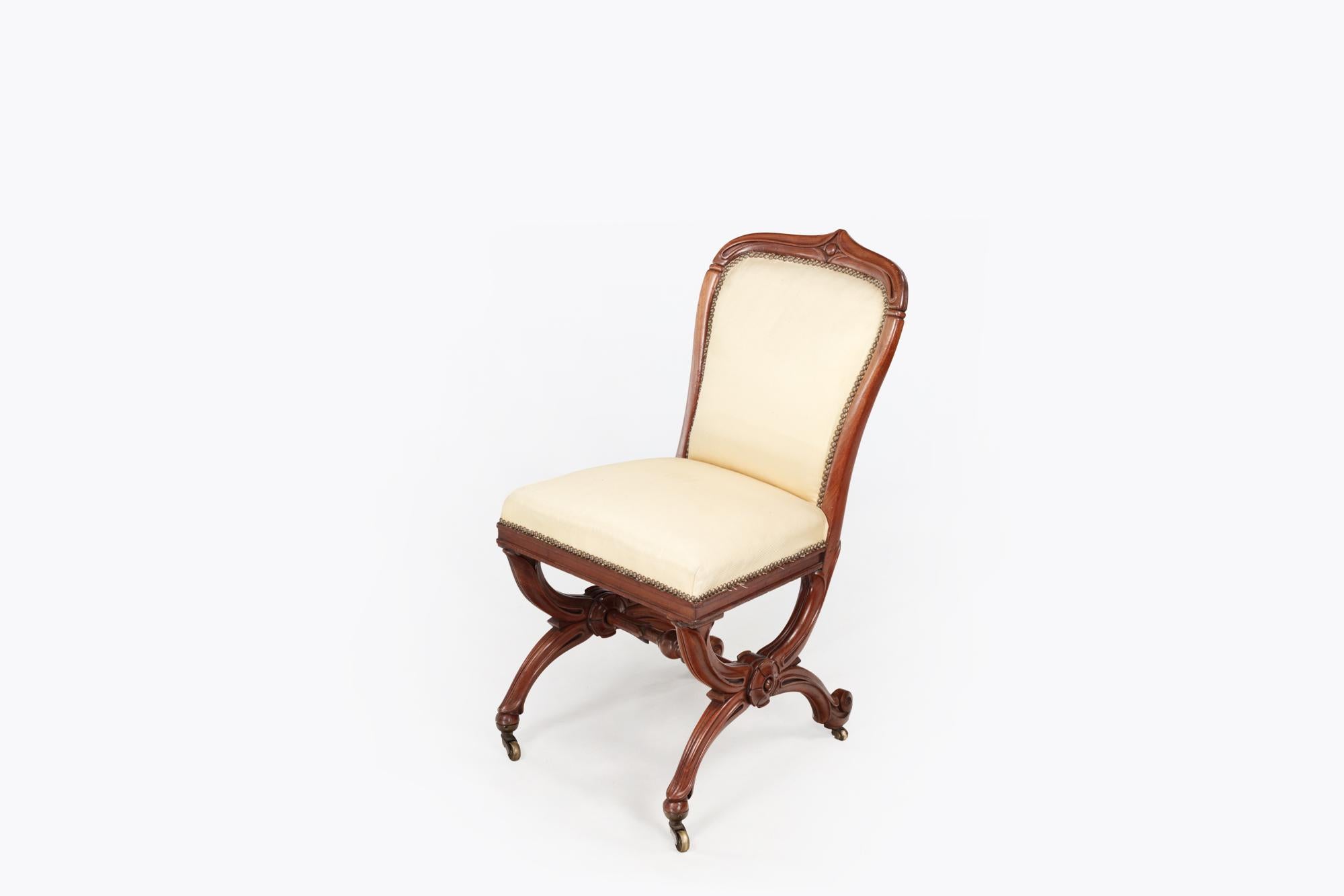 Ensemble de six chaises de salle à manger du 19ème siècle estampillé « Johnstone & Jeanes » Excellent état - En vente à Dublin 8, IE