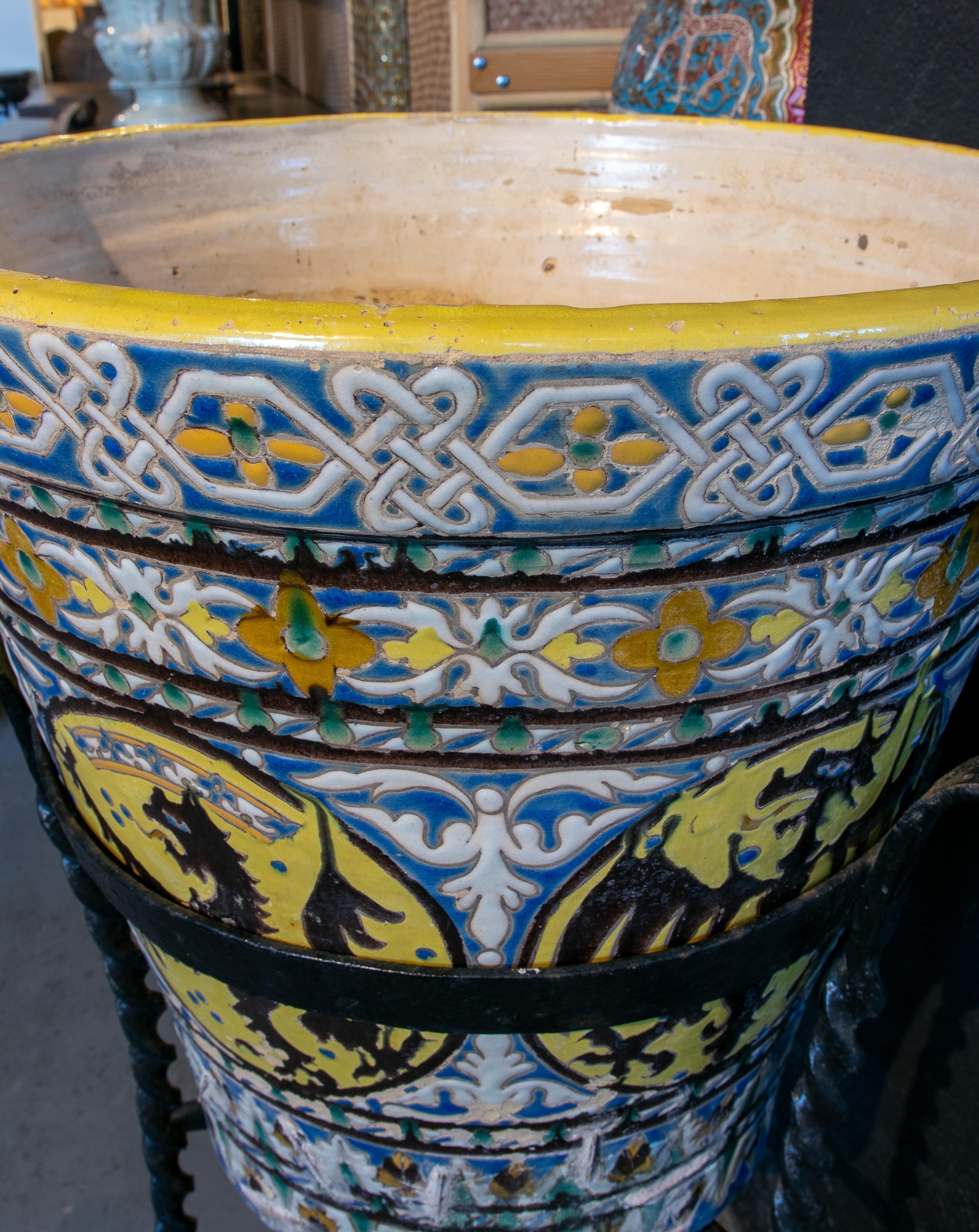 Sevilla Triana, handbemalte Keramik-Blumenkopf, 19. Jahrhundert im Angebot 5
