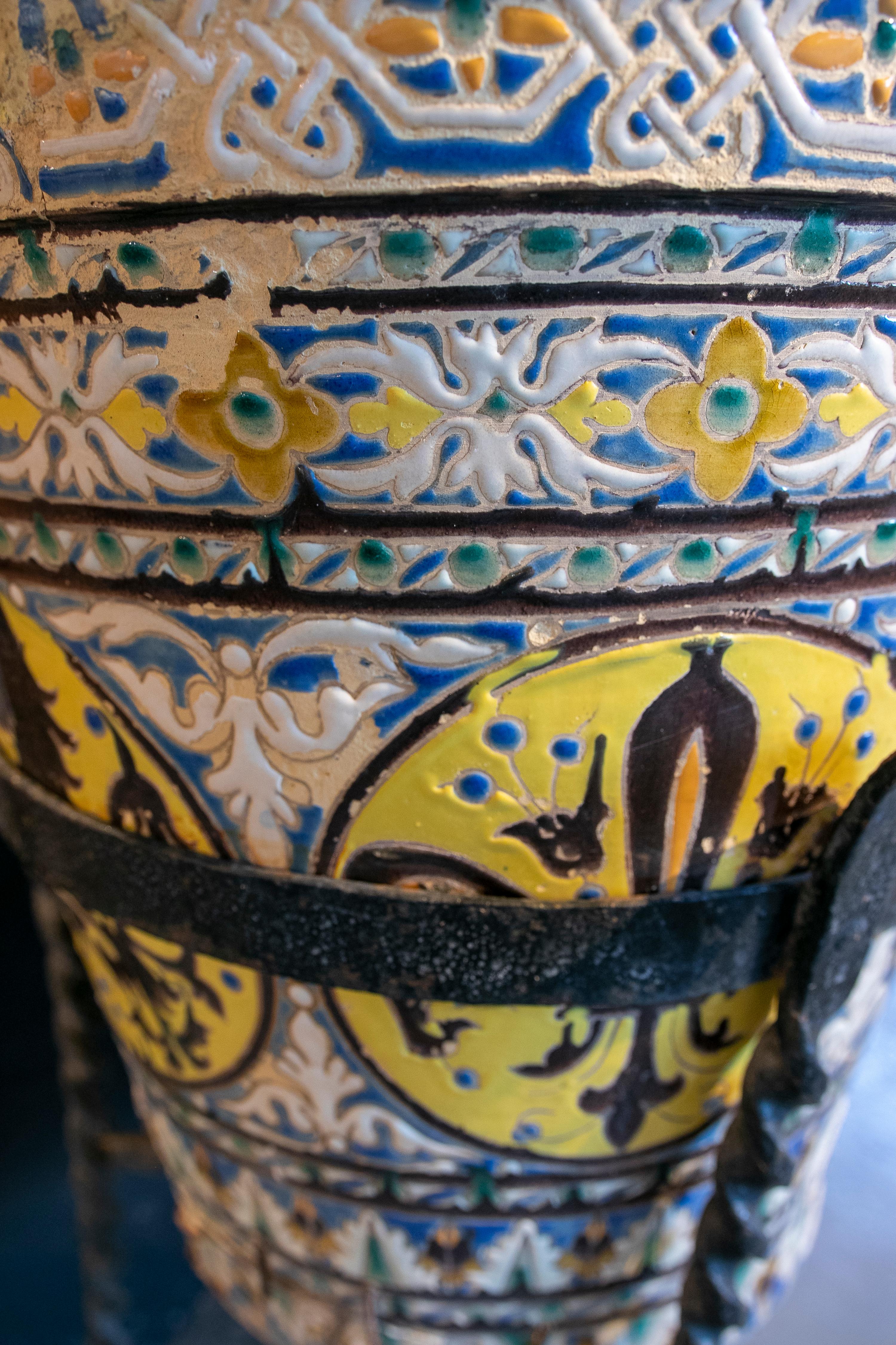 Sevilla Triana, handbemalte Keramik-Blumenkopf, 19. Jahrhundert im Angebot 8