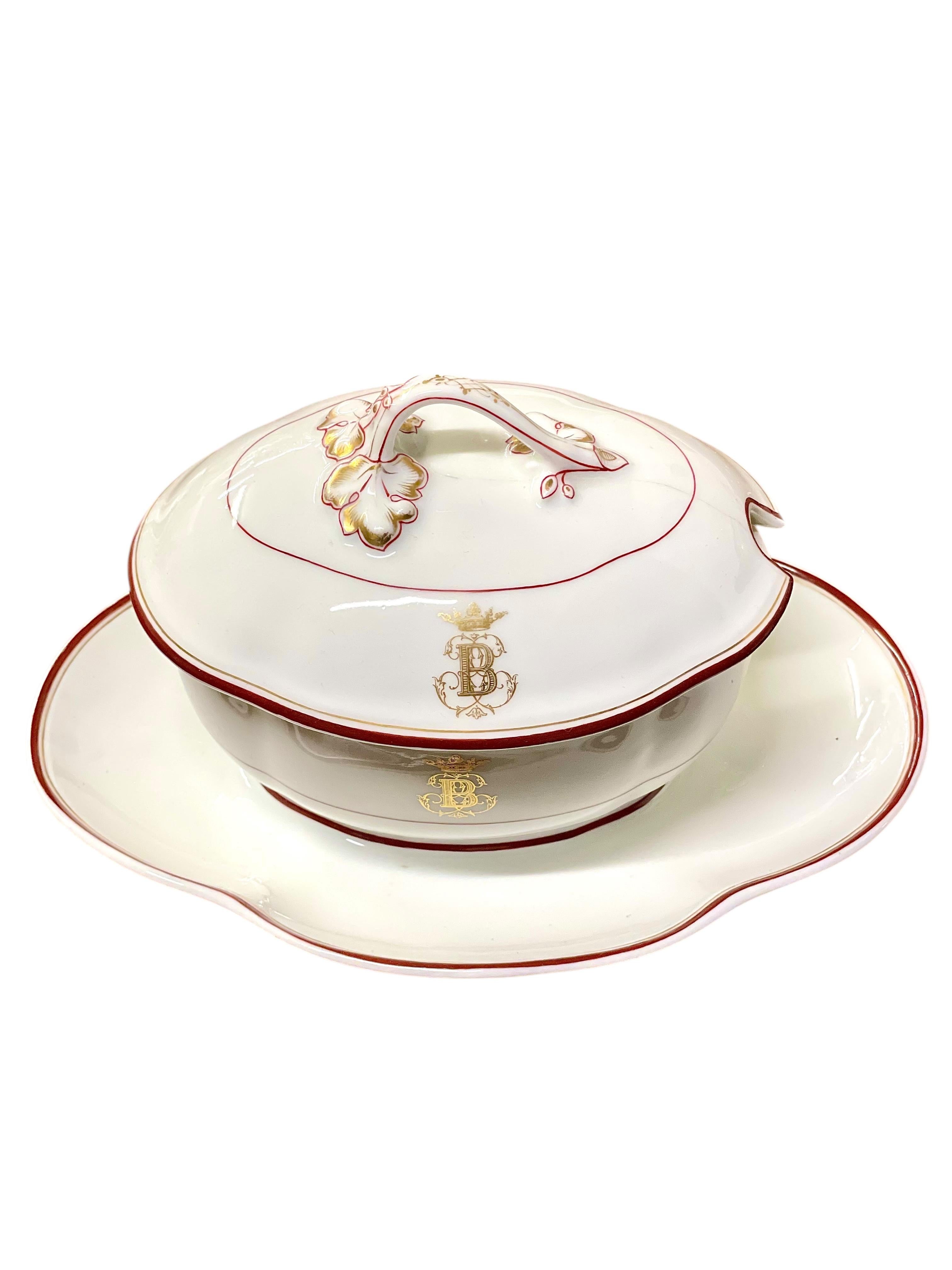 Sèvres Porzellan Tafelservice des 19. Jahrhunderts mit Comital Coronet im Angebot 5