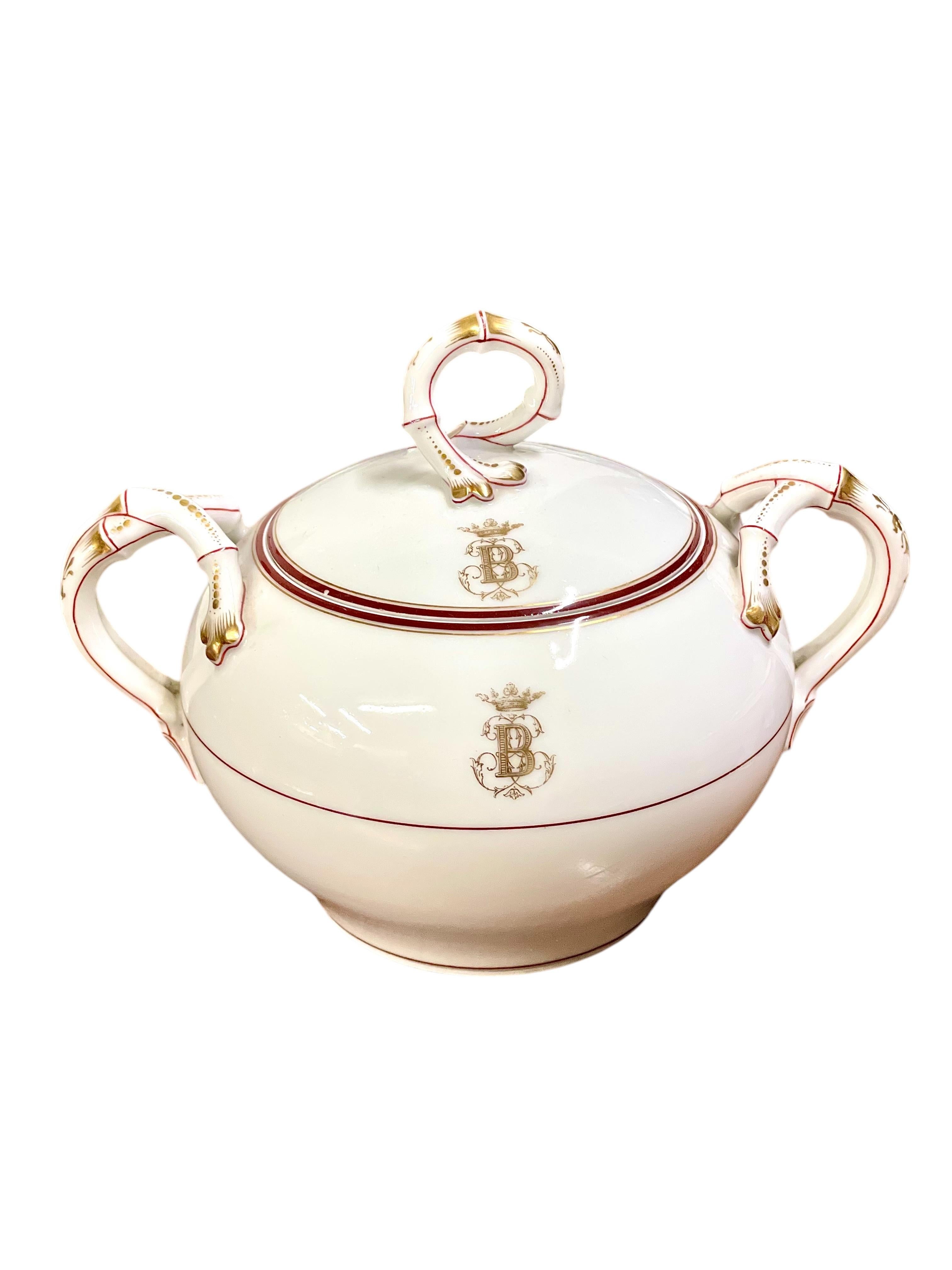 Sèvres Porzellan Tafelservice des 19. Jahrhunderts mit Comital Coronet (Vergoldet) im Angebot