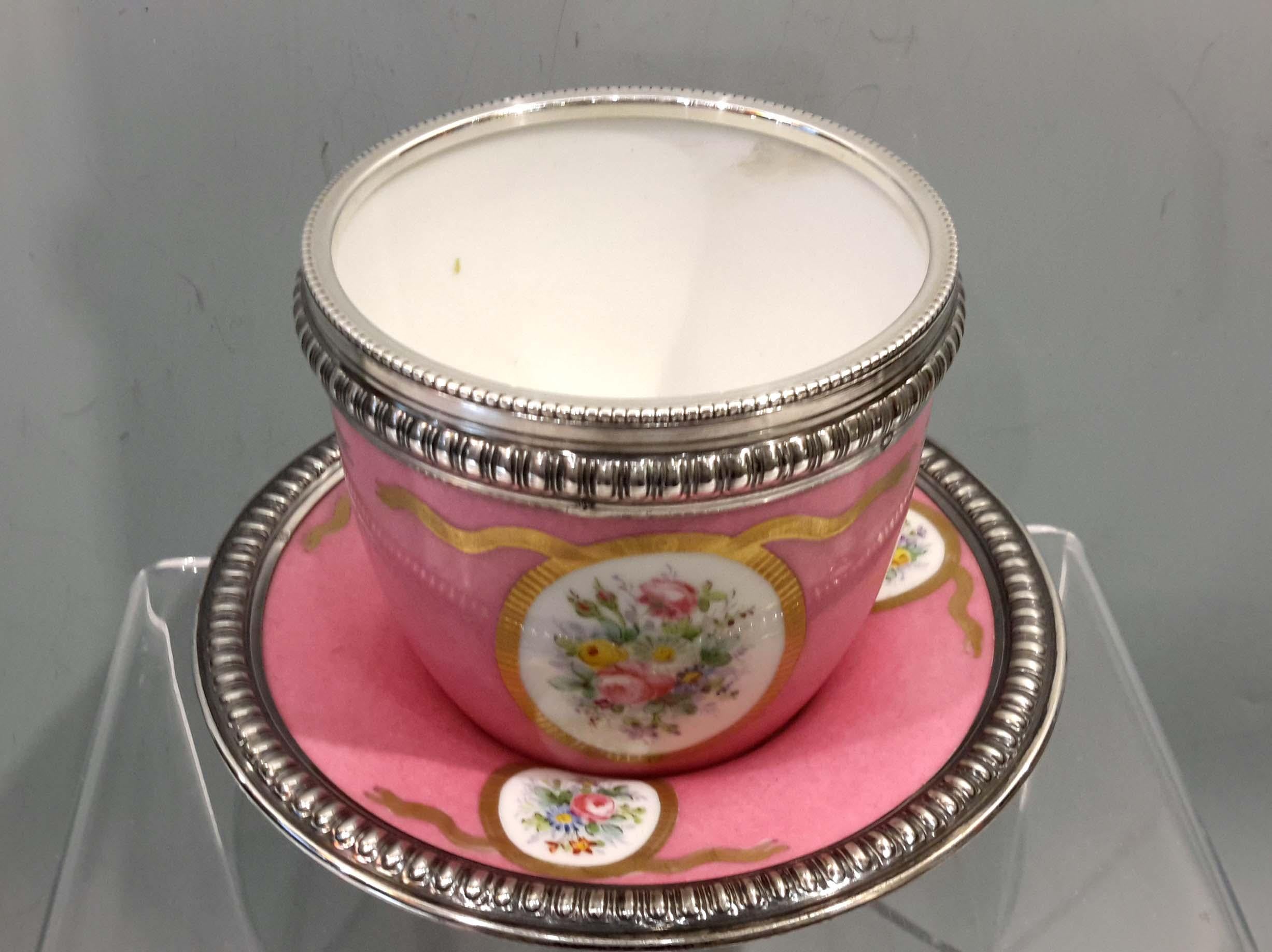 Louis XVI 19th Century Sèvres Porcelain Lidded Cup With Sterling Silver Mount