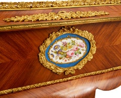 Table d'appoint / plateau de table monté en porcelaine de Sèvres du 19ème siècle