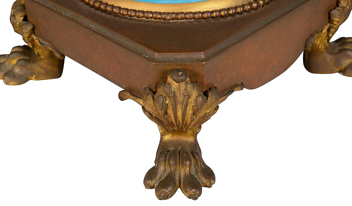 Deckelvase im Stil von Sèvres, 19. Jahrhundert. im Angebot 1
