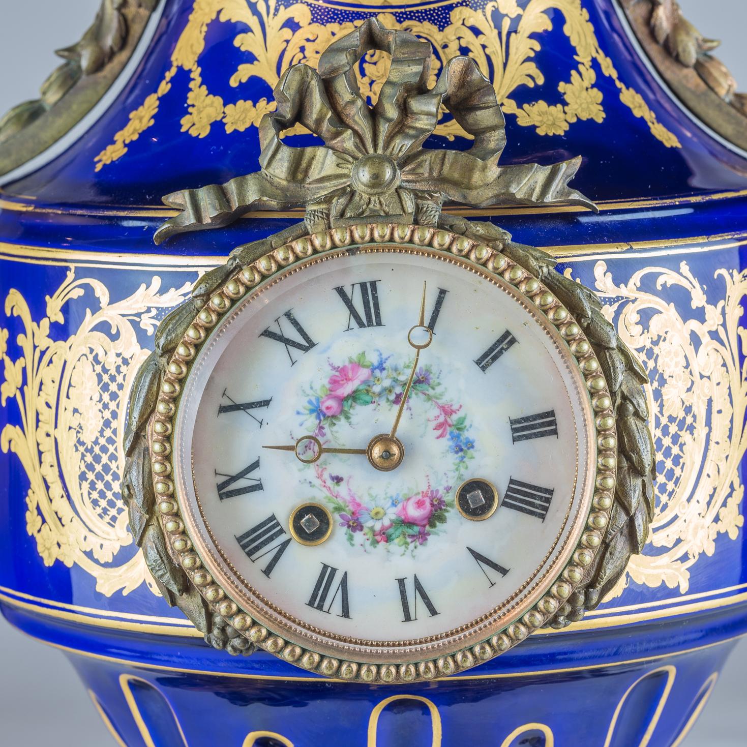 19th Century Sèvres Style Ormolu-Mounted Porcelain Figural Clockset In Good Condition For Sale In New York, NY