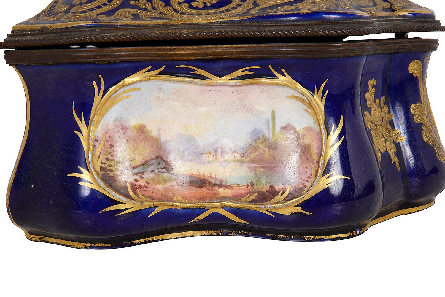 19th Century Sevres Style Porcelain Casket In Good Condition In Brighton, Sussex