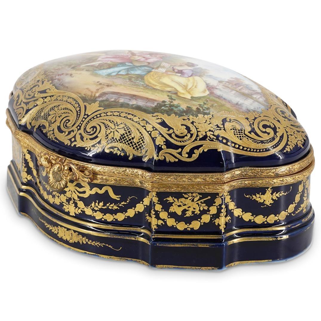Caja tocador / joyero de porcelana estilo Sevres del siglo XIX Francés en venta