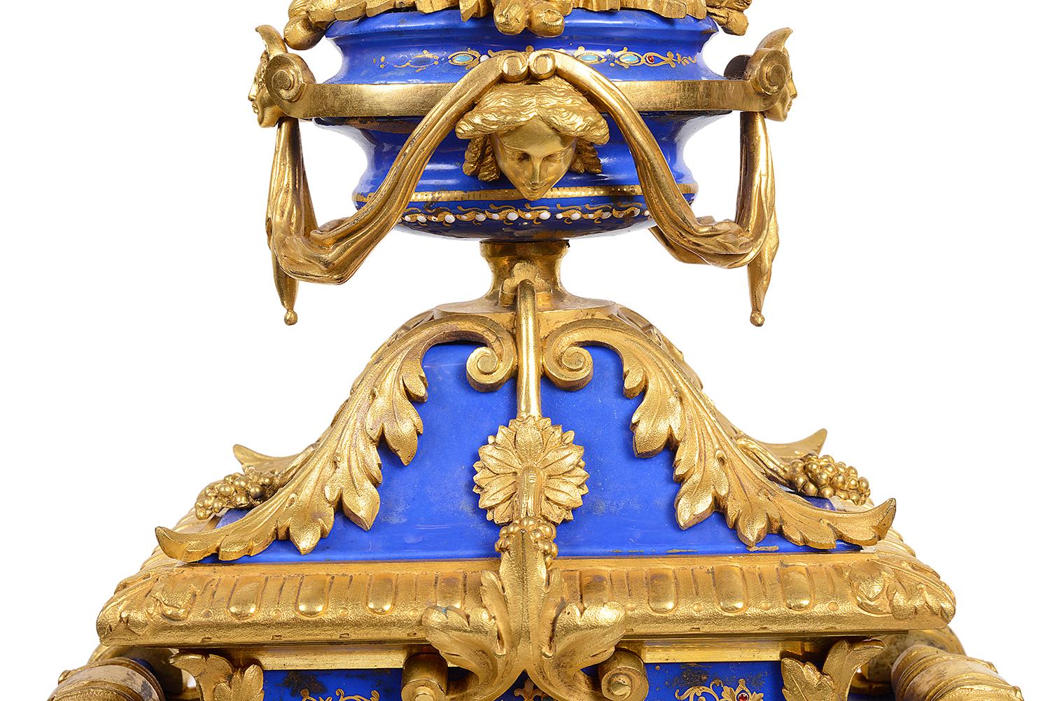 19th Century Sevres Style Porcelain Mantel Clock In Good Condition For Sale In Brighton, Sussex