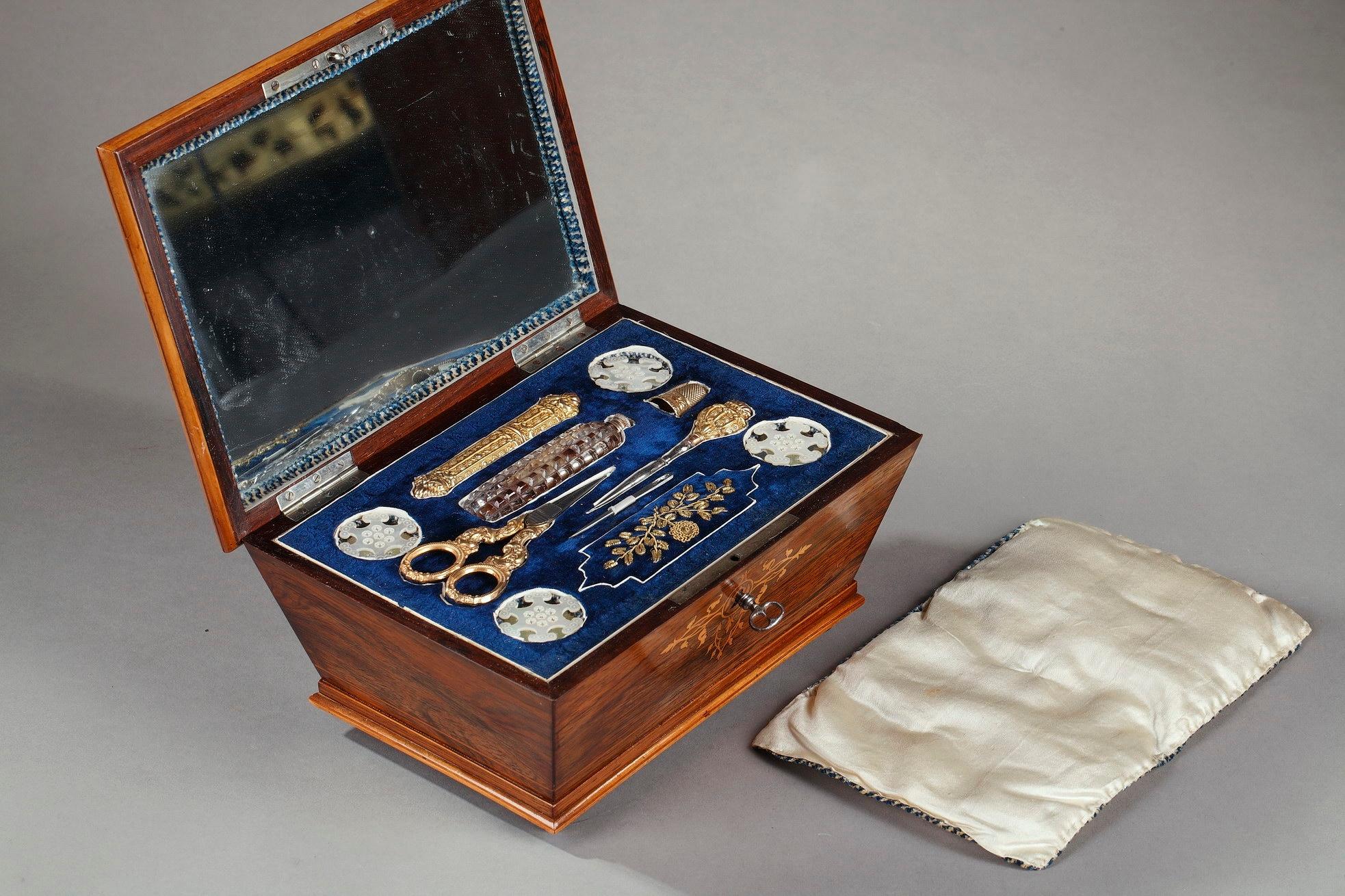 19th Century Sewing Box In Good Condition In Paris, FR