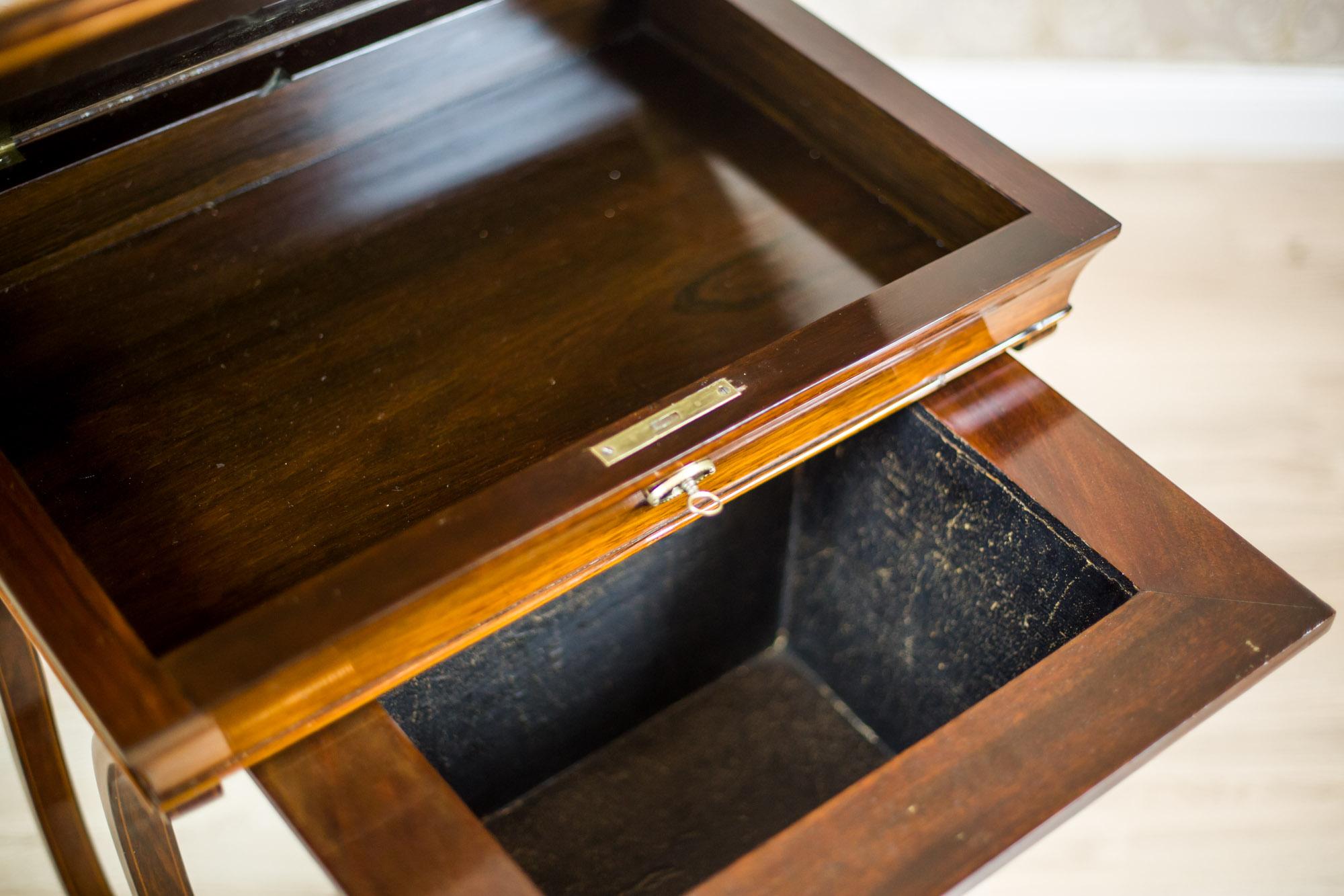 Early 19th Century 19th Century Sewing Table