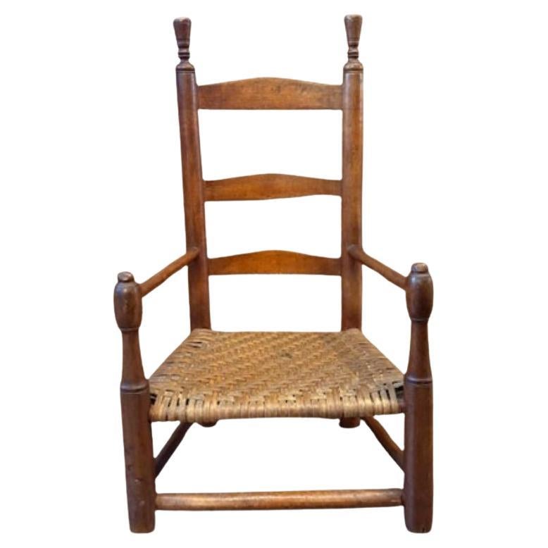 Poltrona con schienale a scaletta per bambini Shakers del XIX secolo, circa 1870