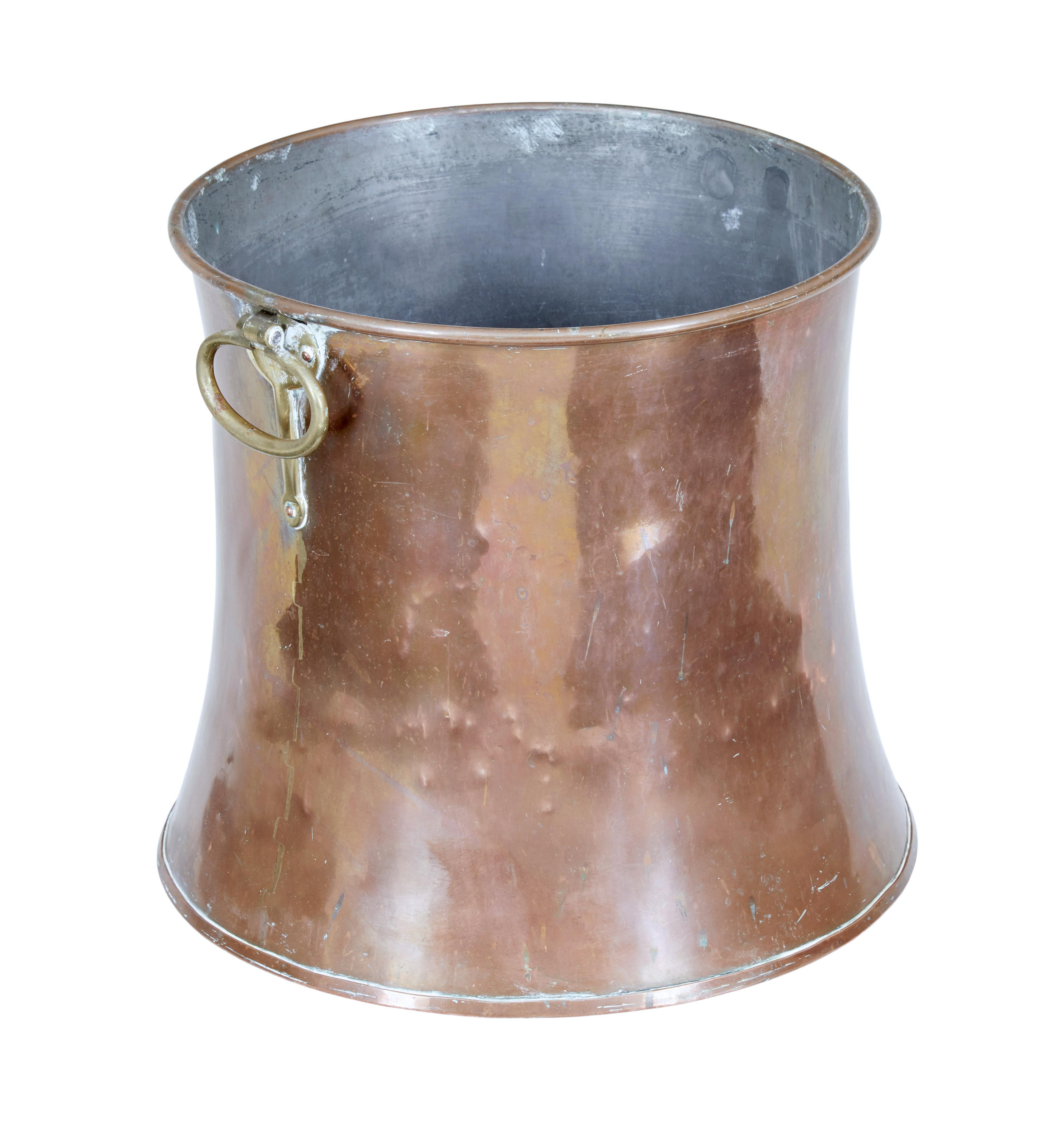19th Century Shaped Copper and Brass Log Bin In Good Condition In Debenham, Suffolk