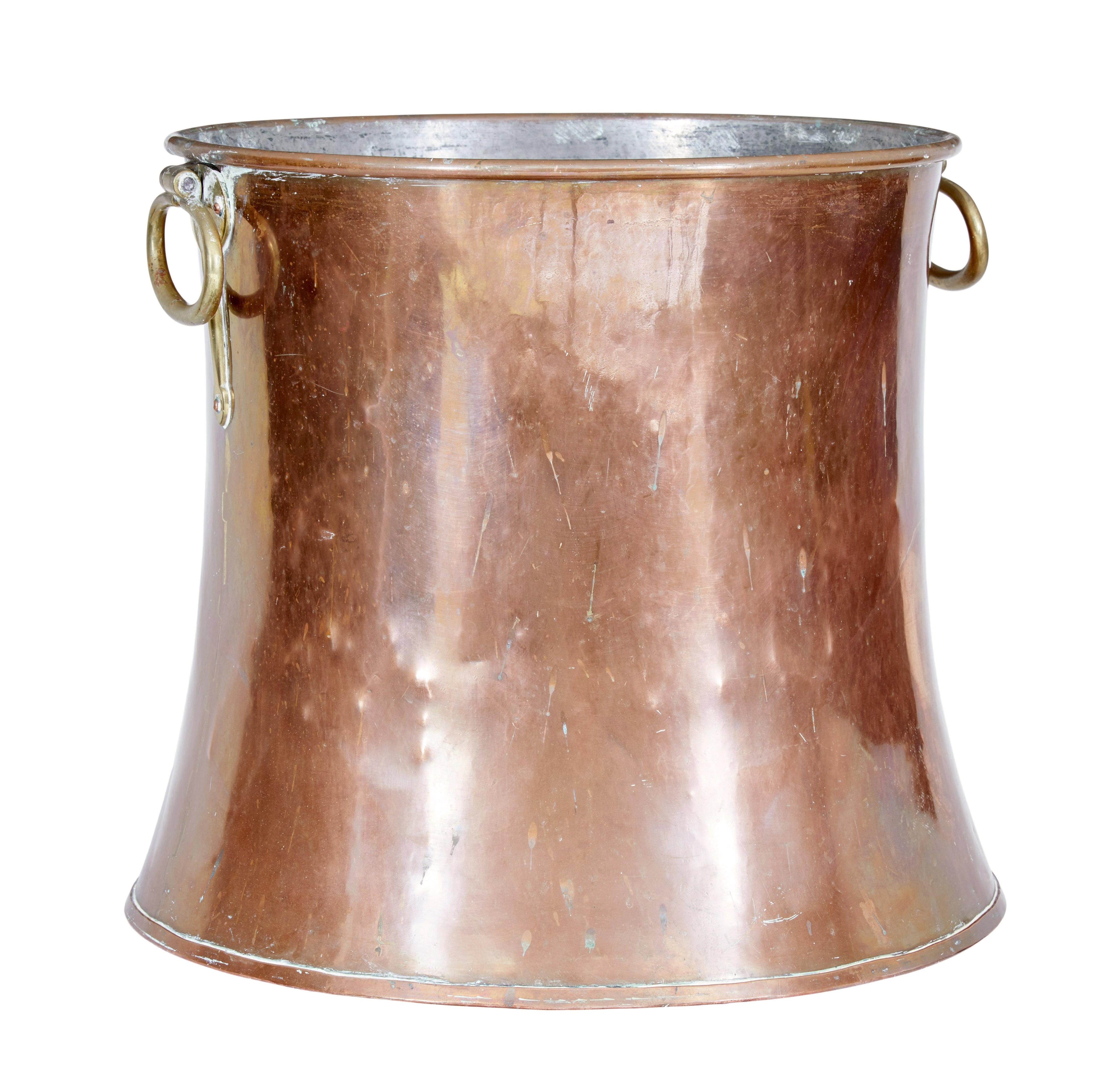 19th Century Shaped Copper and Brass Log Bin In Good Condition For Sale In Debenham, Suffolk