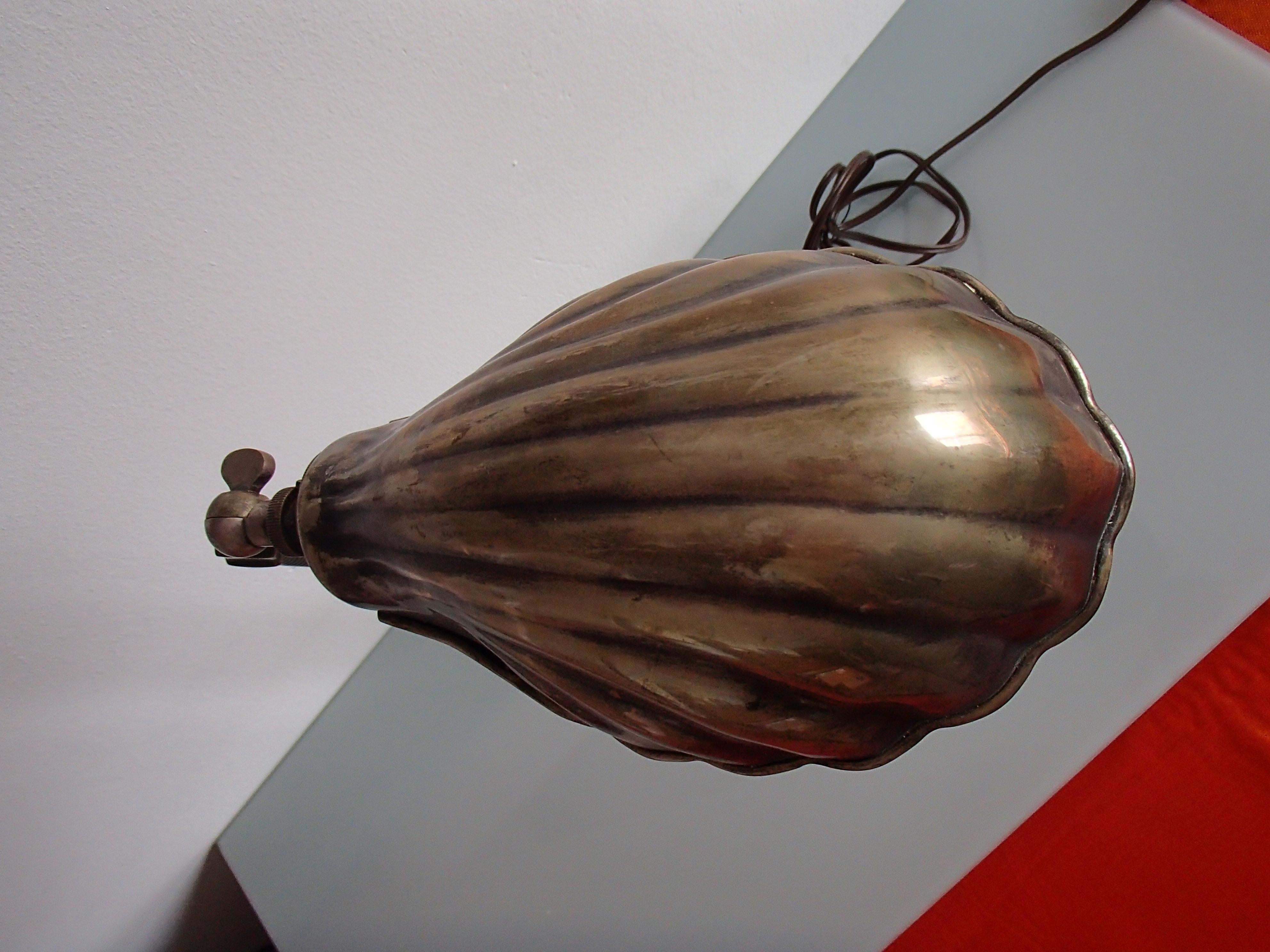 Européen Lampe de table en forme de coquillage avec col souple, XIXe siècle en vente