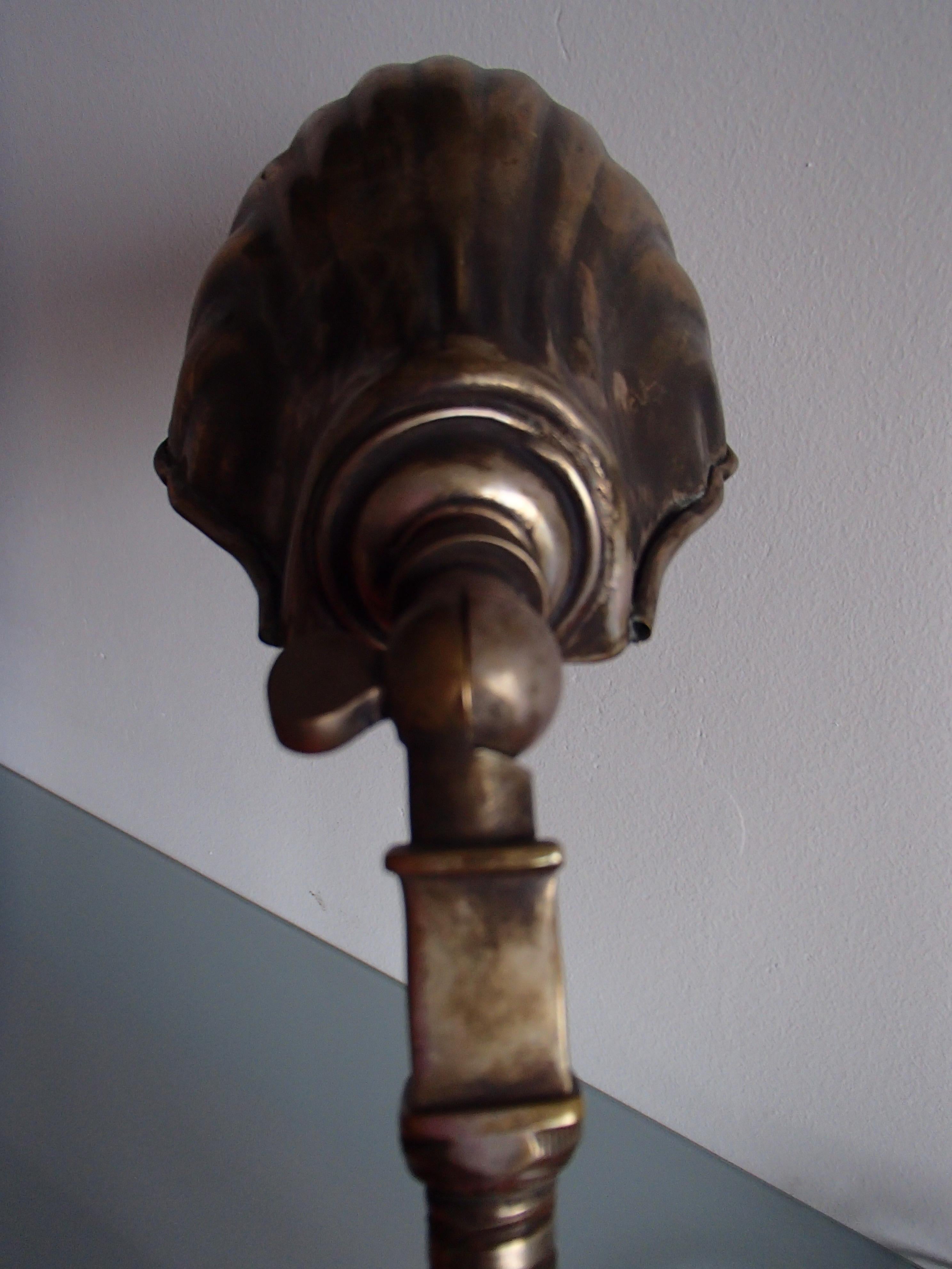 Début du 20ème siècle Lampe de table en forme de coquillage avec col souple, XIXe siècle en vente