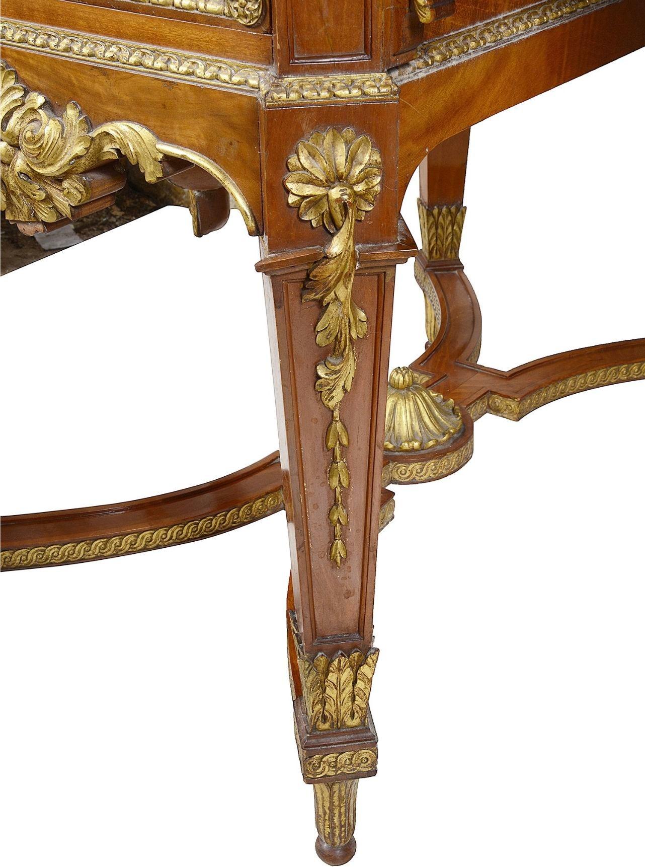 Scrivania in legno satinato Sheraton Revival del XIX secolo. in vendita 1