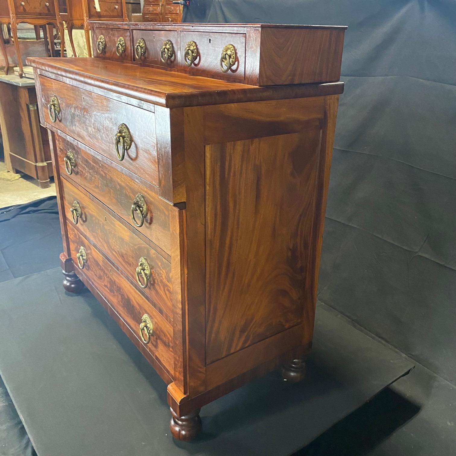 19th Century Sheraton Step Back Burled Mahogany Seven Drawer Chest of Drawers For Sale 7