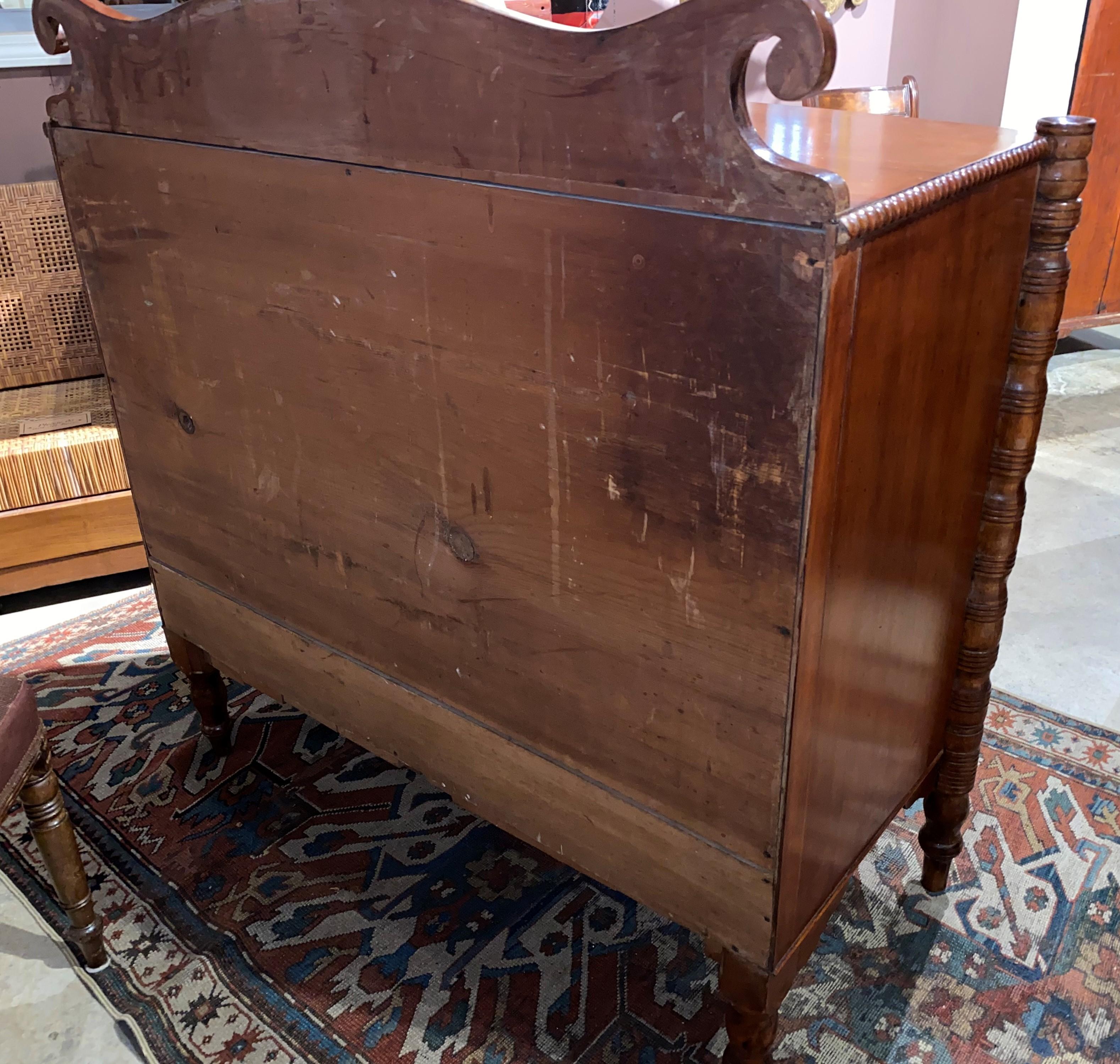 19th Century Sheraton Swell Front Cherrywood and Bird's-Eye Maple Four-Drawer Chest