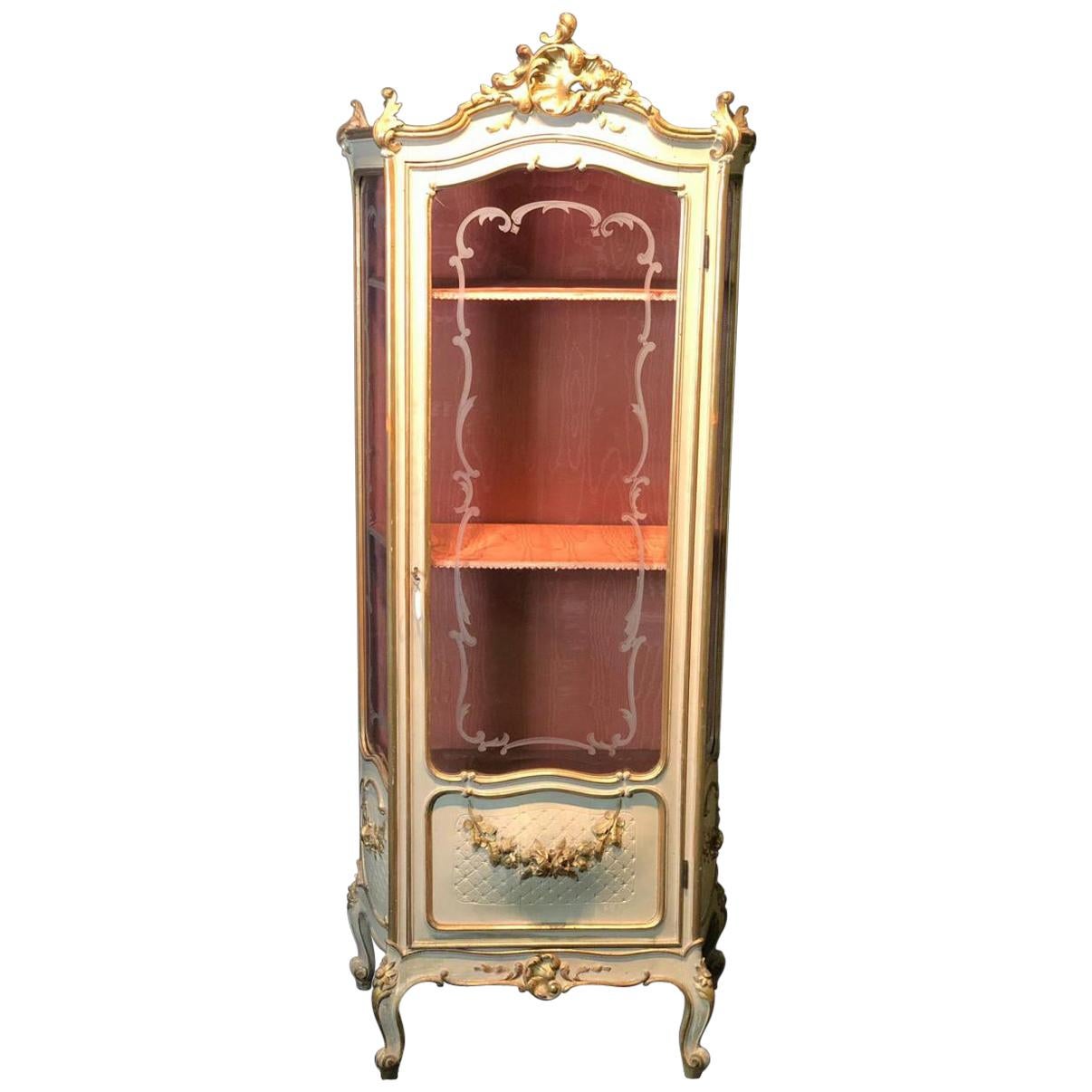 19th Century Showcase in Lacquered and Gilded Wood