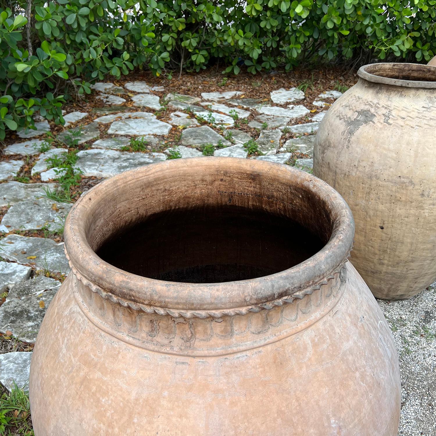 19th Century Sicilian Terra Cotta Jar Noto - Antique Italian Amphora In Good Condition In West Palm Beach, FL