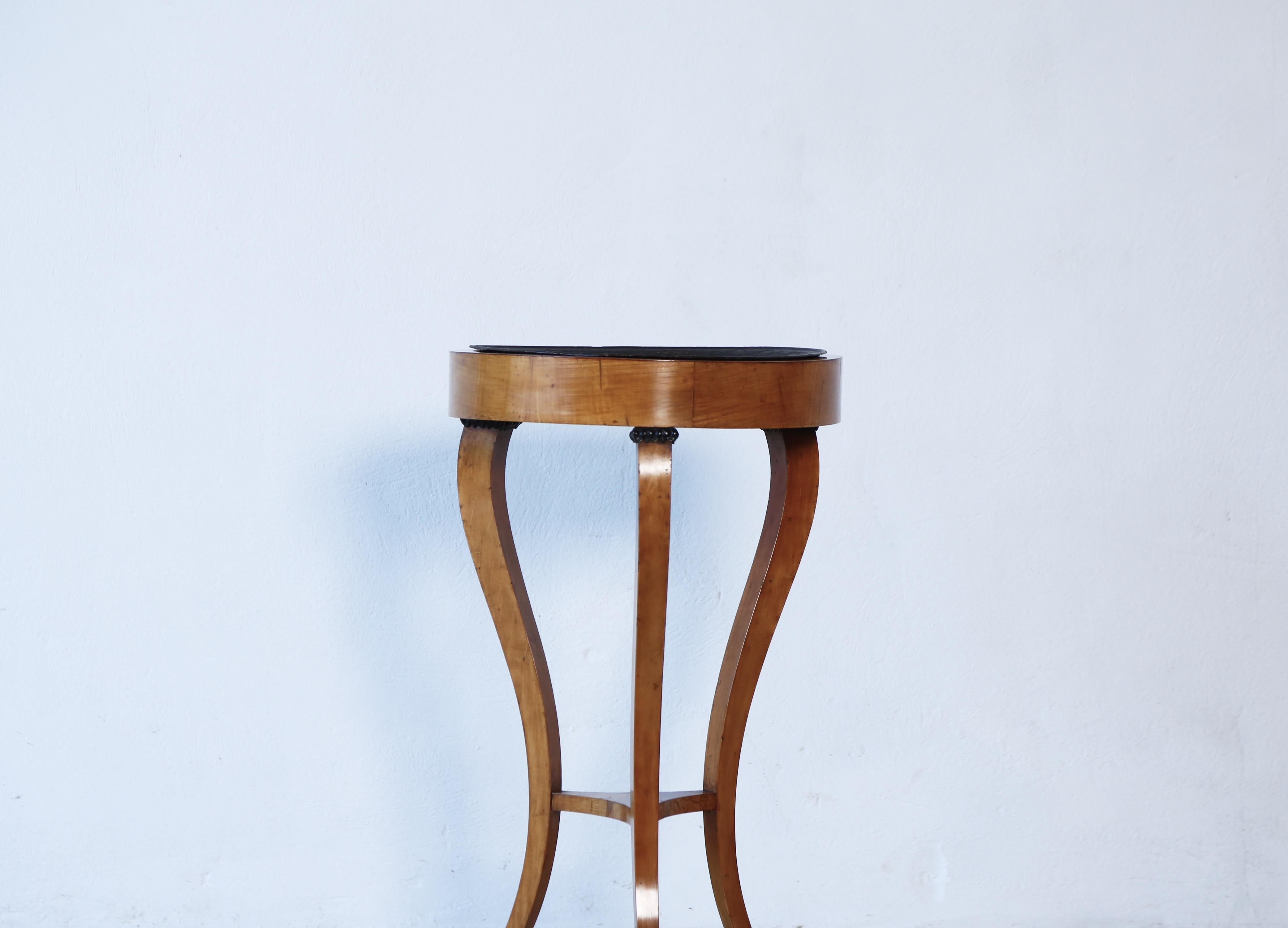 19th Century Side Table (Gueridon / Jardiniere), With Hoof Feet, Italy For Sale 2