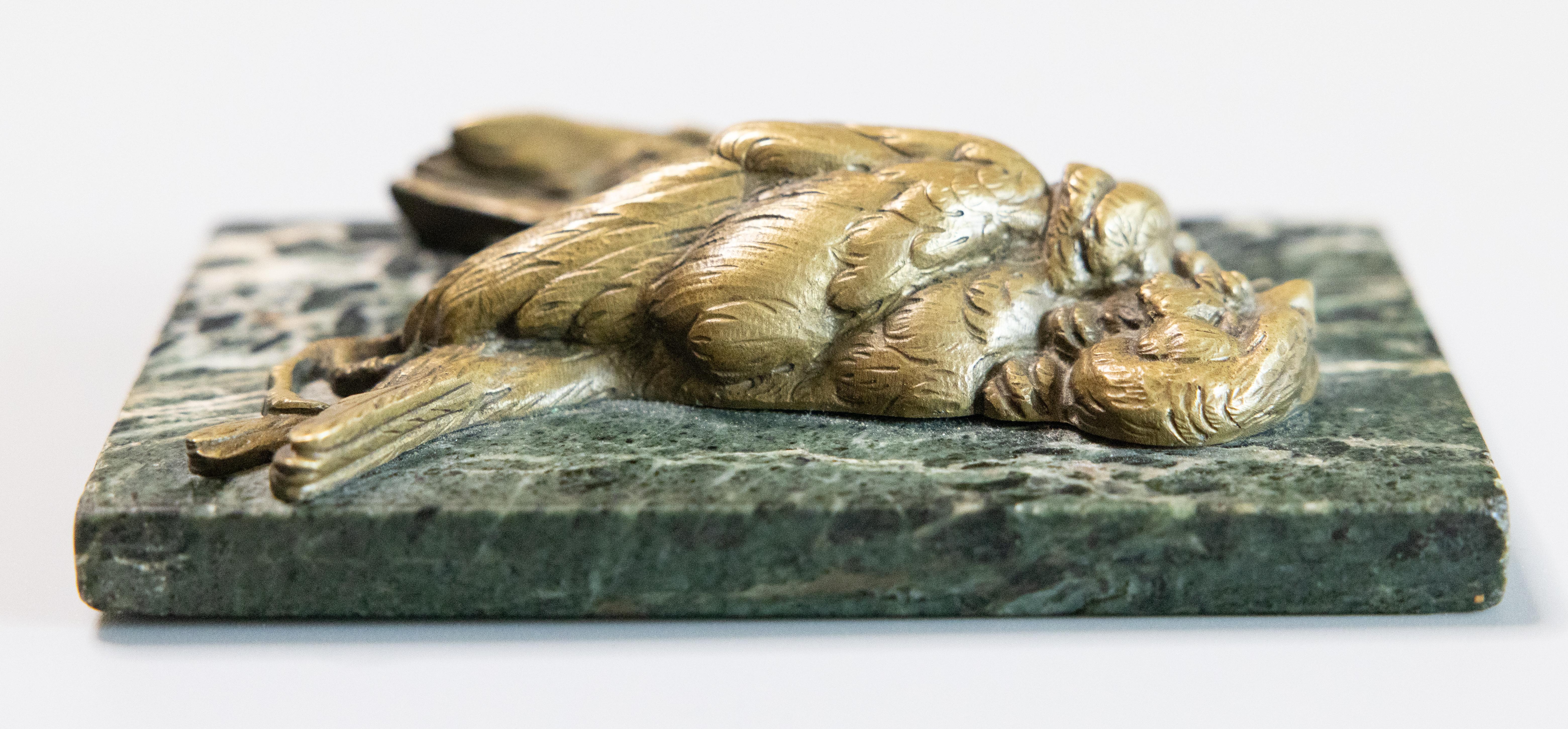 Calco Uccello passero ferito in bronzo francese del XIX secolo firmato Jules Edmond Masson in vendita