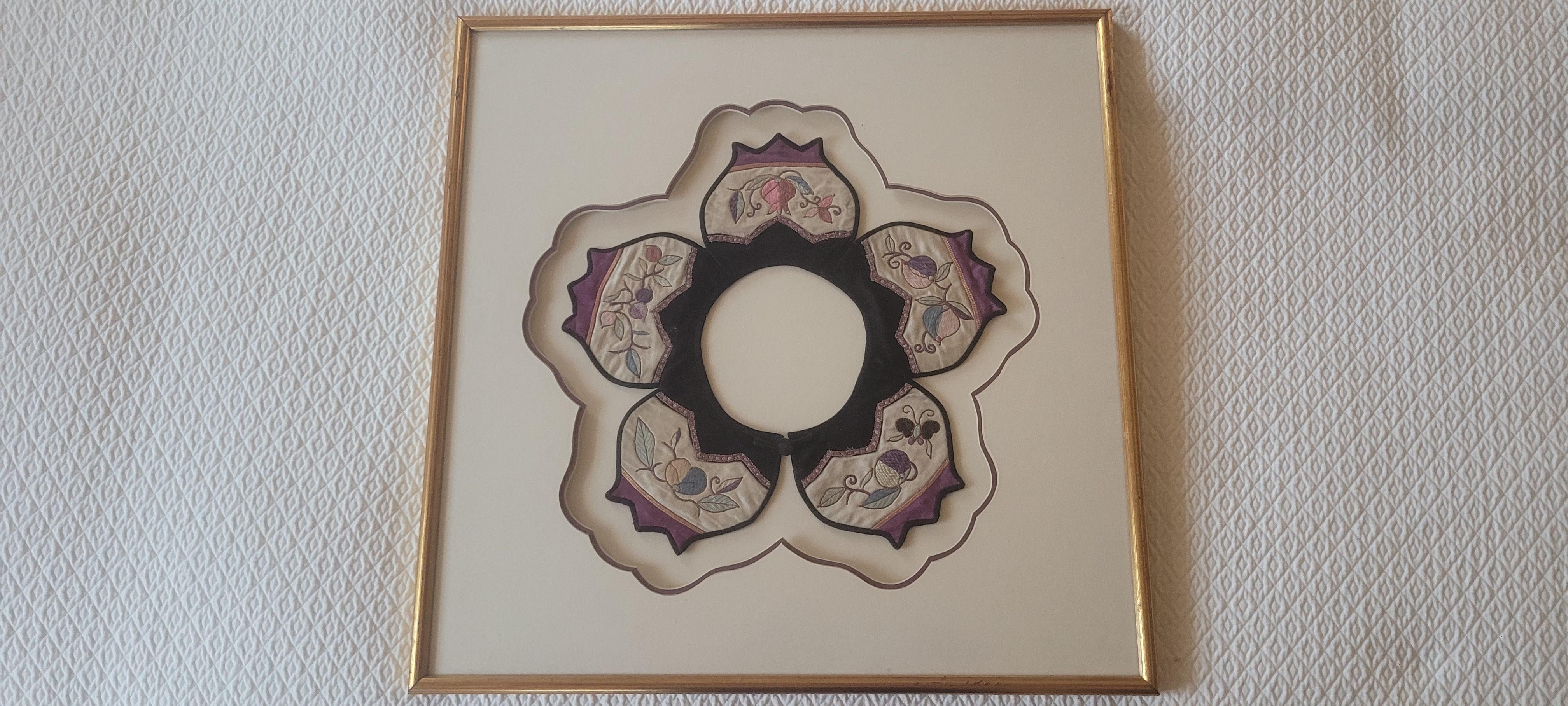Chinese 19th Century Silk/Satin Embroidered Baby Collar For Sale