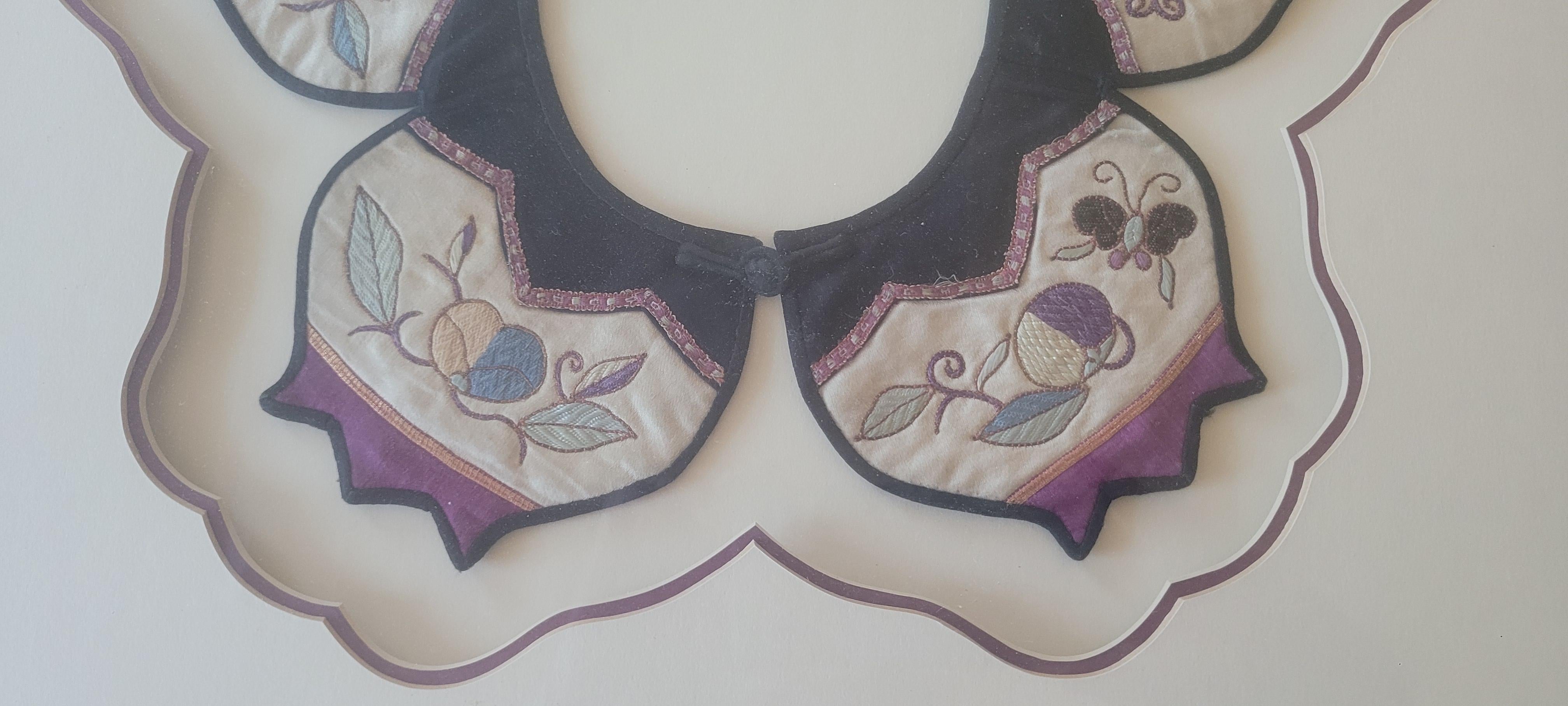 19th Century Silk/Satin Embroidered Baby Collar For Sale 1