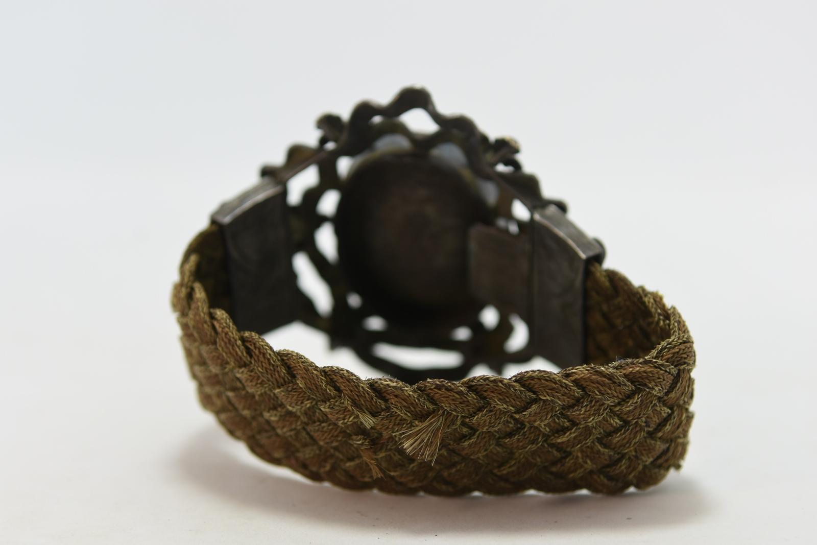 Francese Bracciale in argento e vermeil del XIX secolo con iniziali dorate in vendita