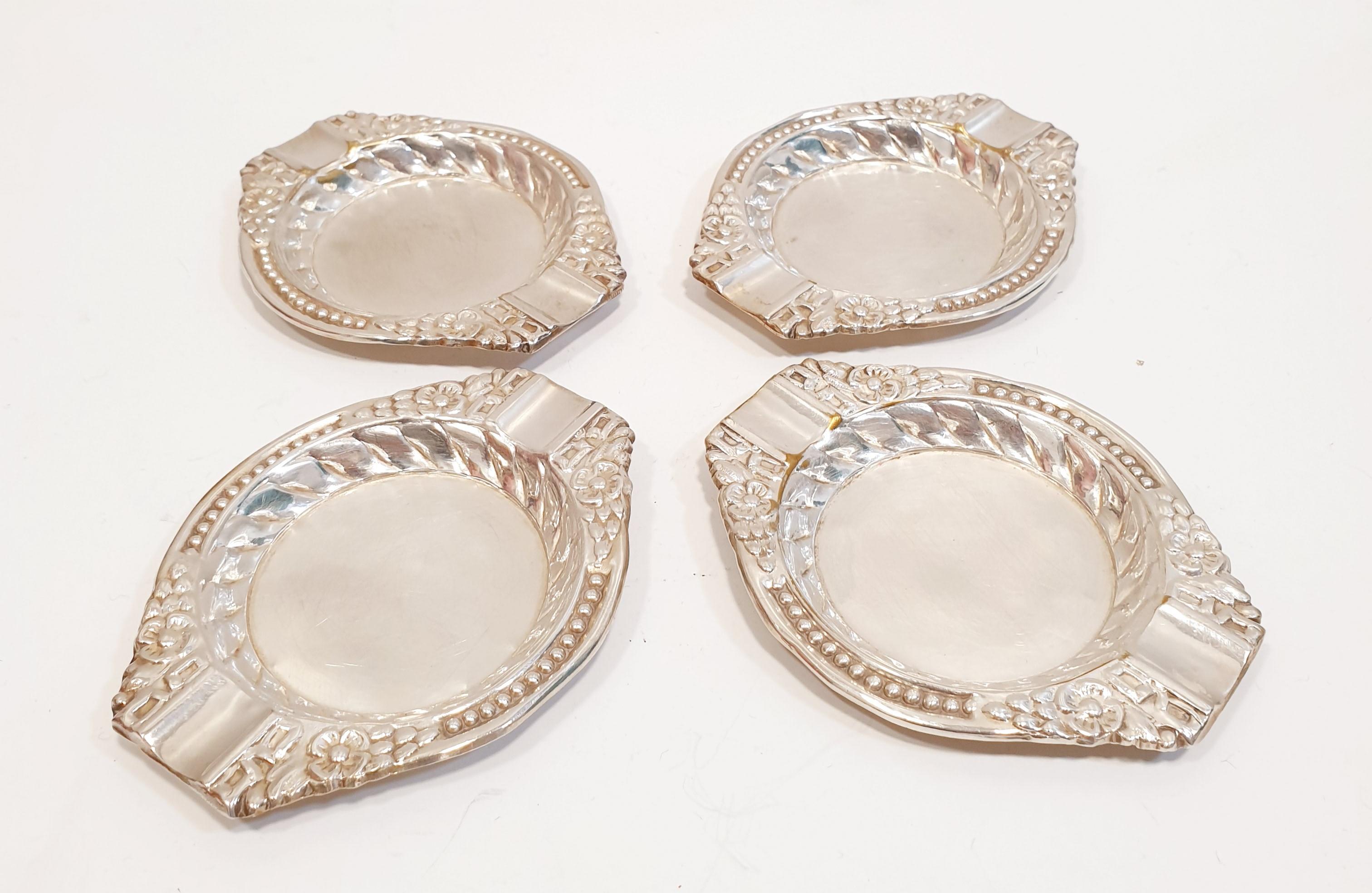Silberner Aschenbecher aus dem 19. Jahrhundert, 4 Stück (Romantik) im Angebot