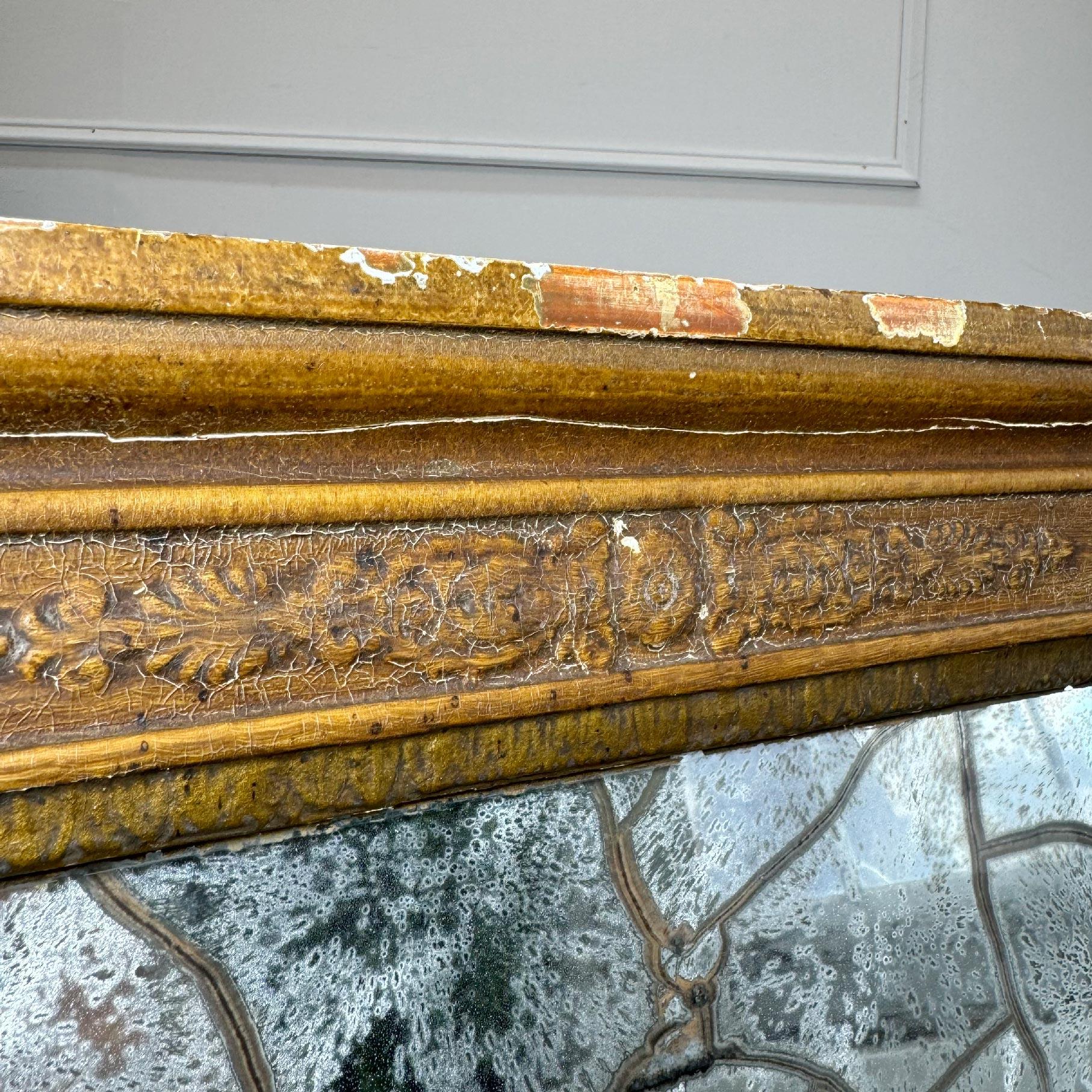 Specchio in legno dorato con sfondo in argento e volpe del XIX secolo in vendita 2