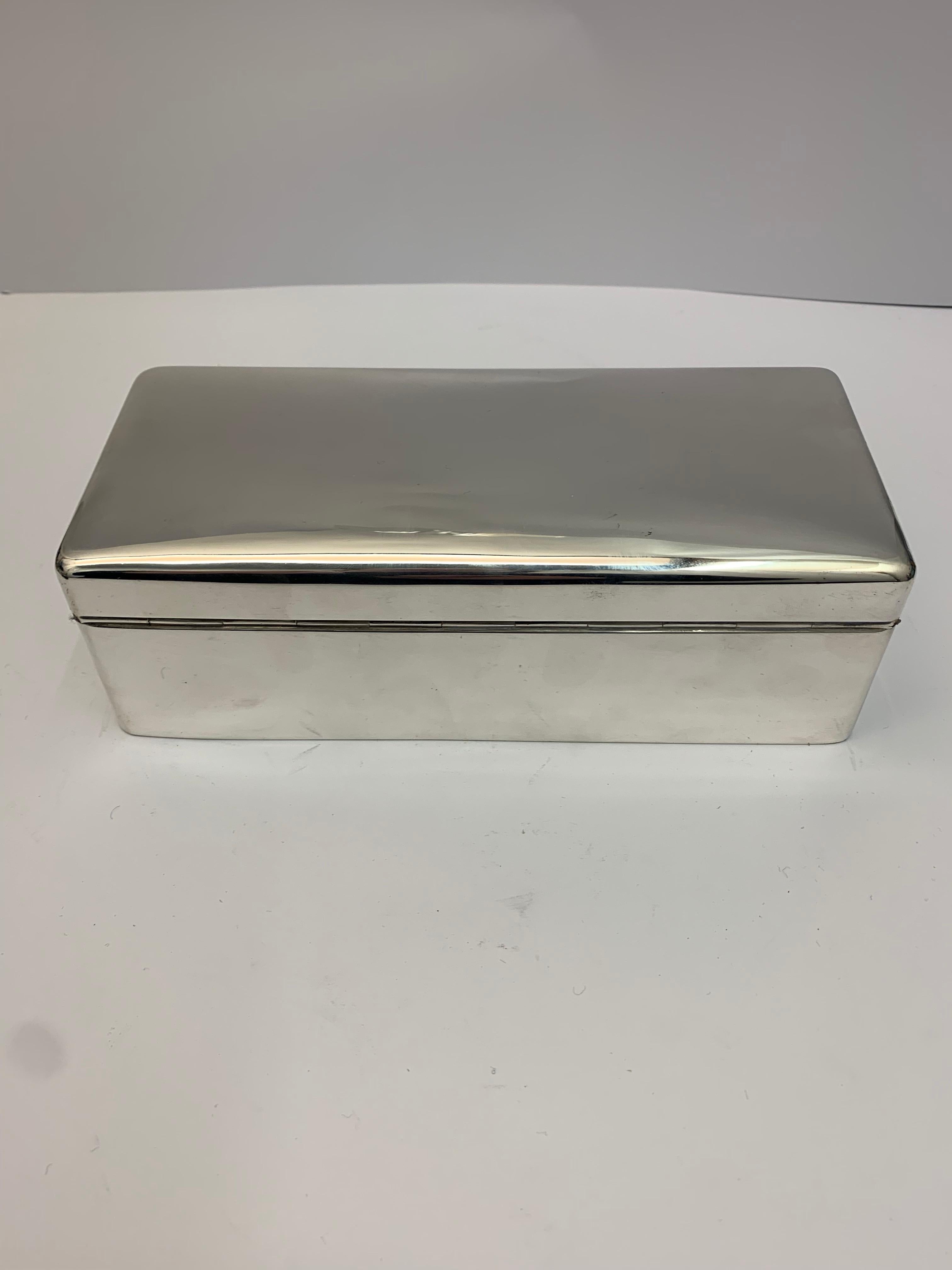 English 19th Century Silver Box Made in London by Gibson and Langman For Sale