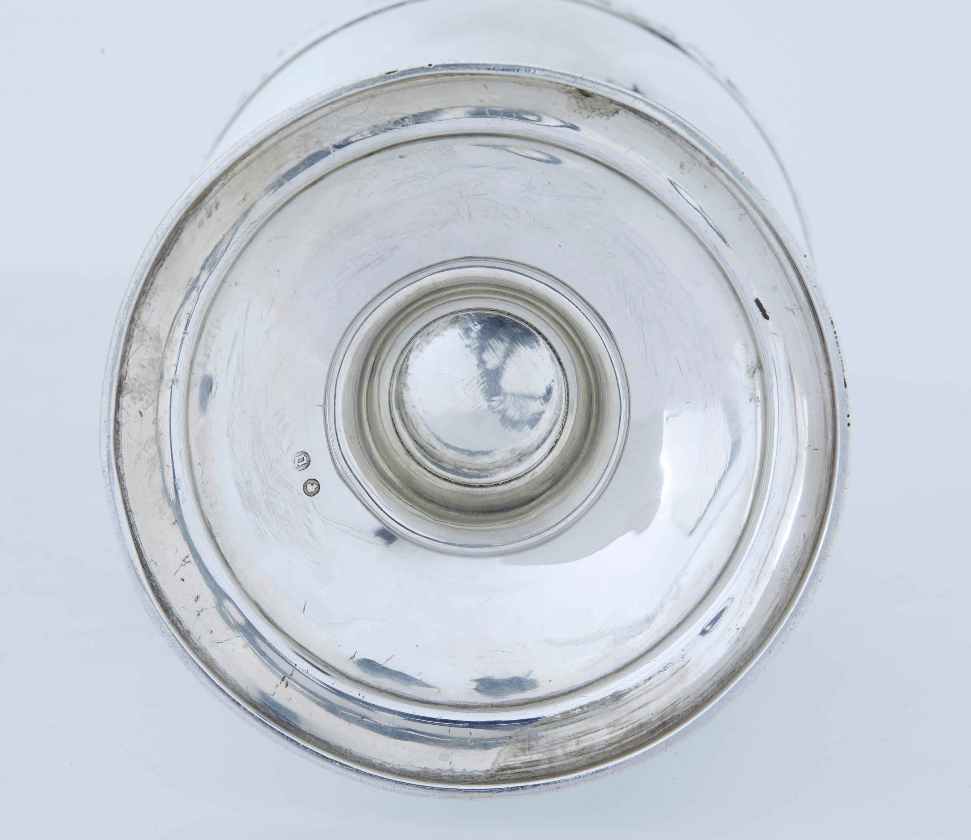 19th century silver claret jug by Frederick Elkington im Angebot 3