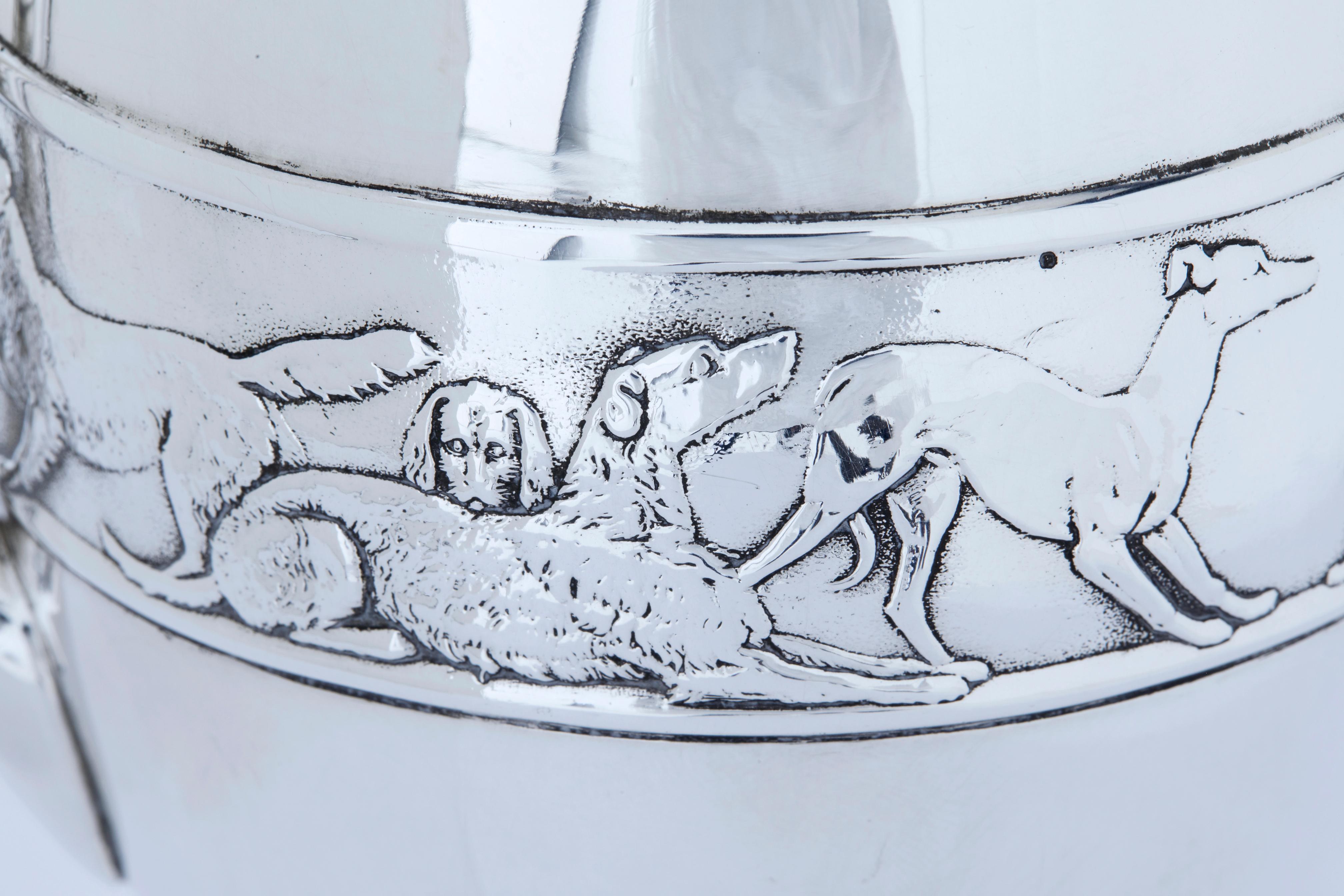 19th century silver claret jug by Frederick Elkington im Angebot 1