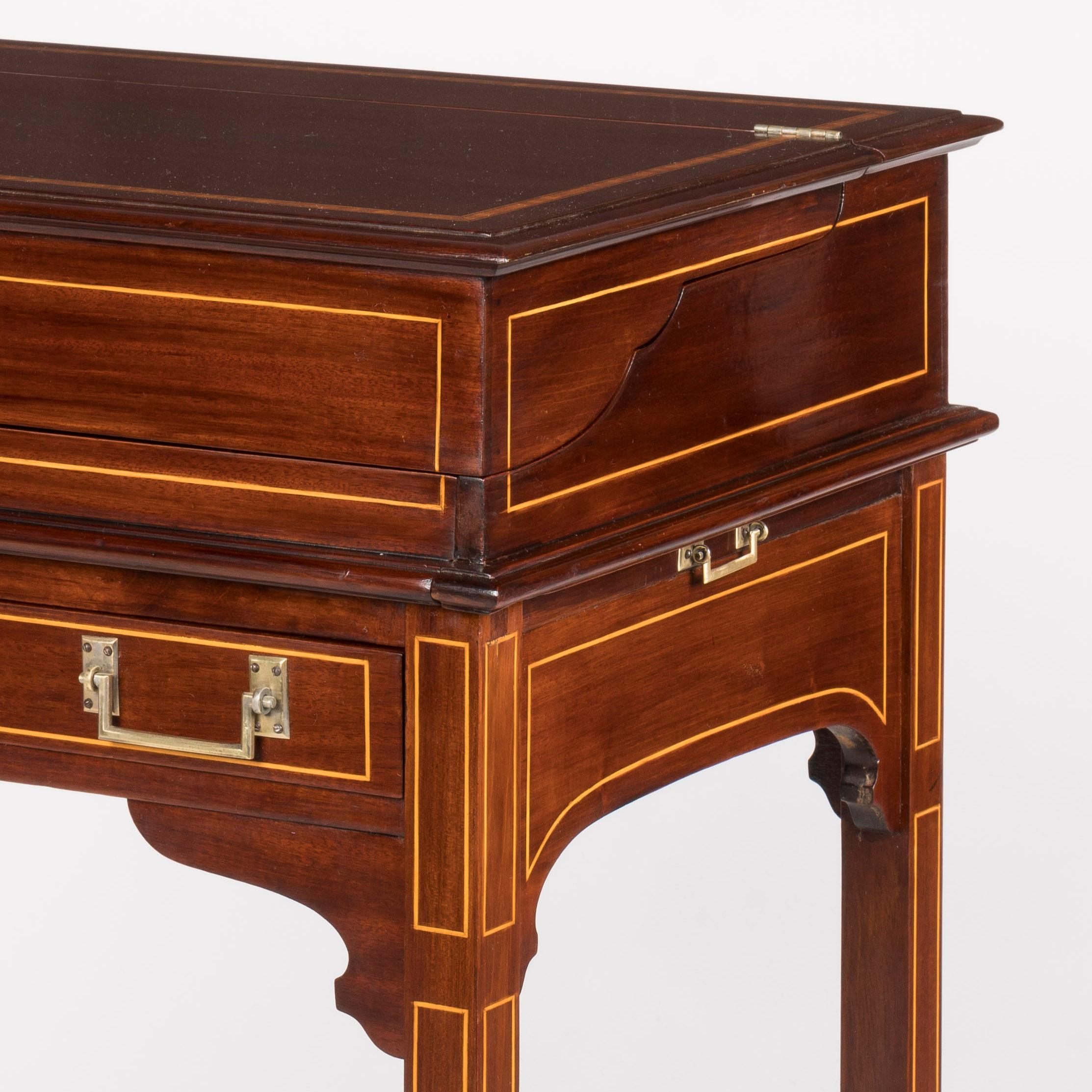 English 19th Century Silver-Fitted Edwardian Dressing Table with Custom Interior For Sale
