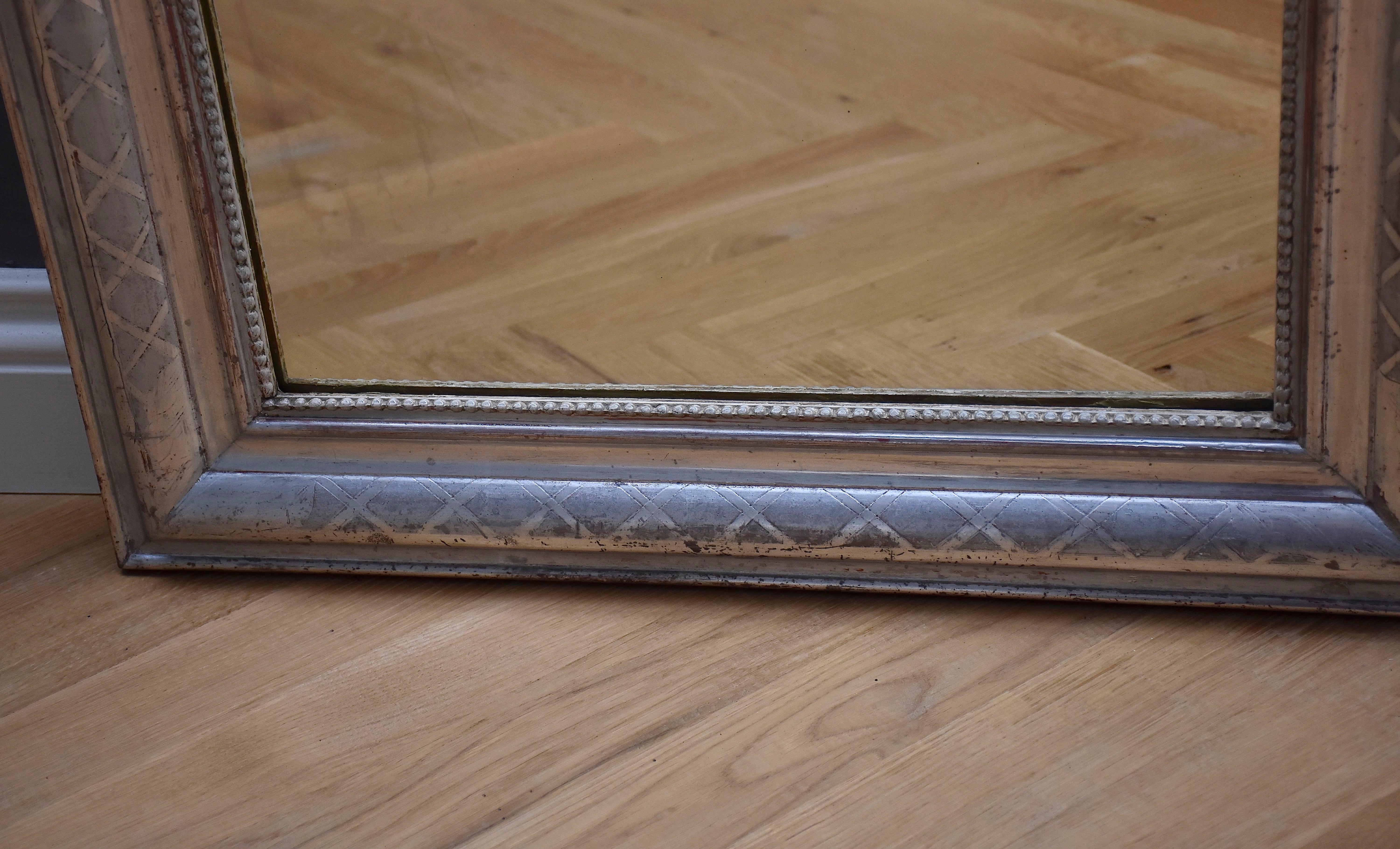 Francese Specchio dorato a foglia d'argento Louis Philippe del XIX secolo in vendita