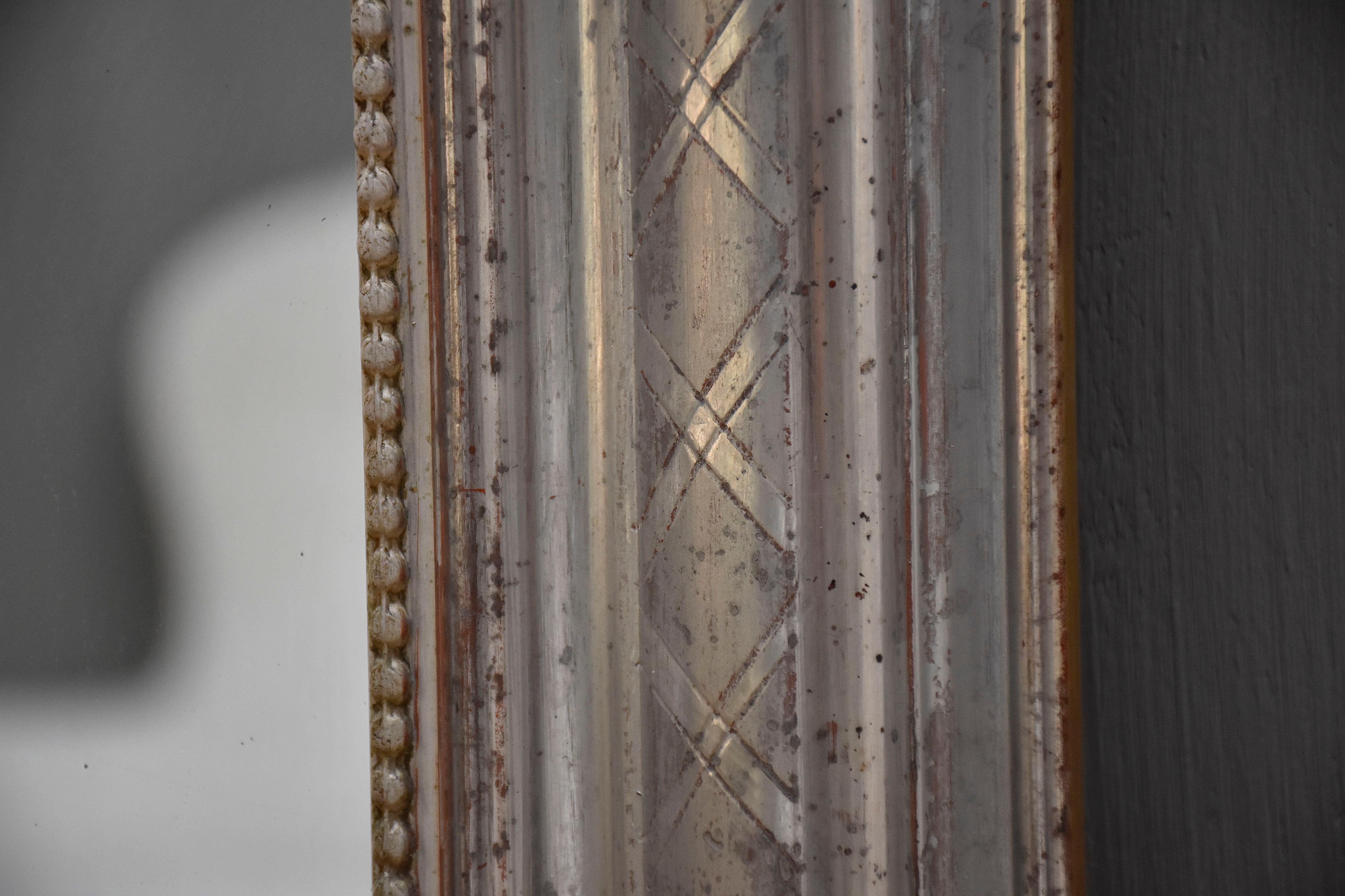 Specchio dorato a foglia d'argento Louis Philippe del XIX secolo In condizioni buone in vendita a SON EN BREUGEL, NL