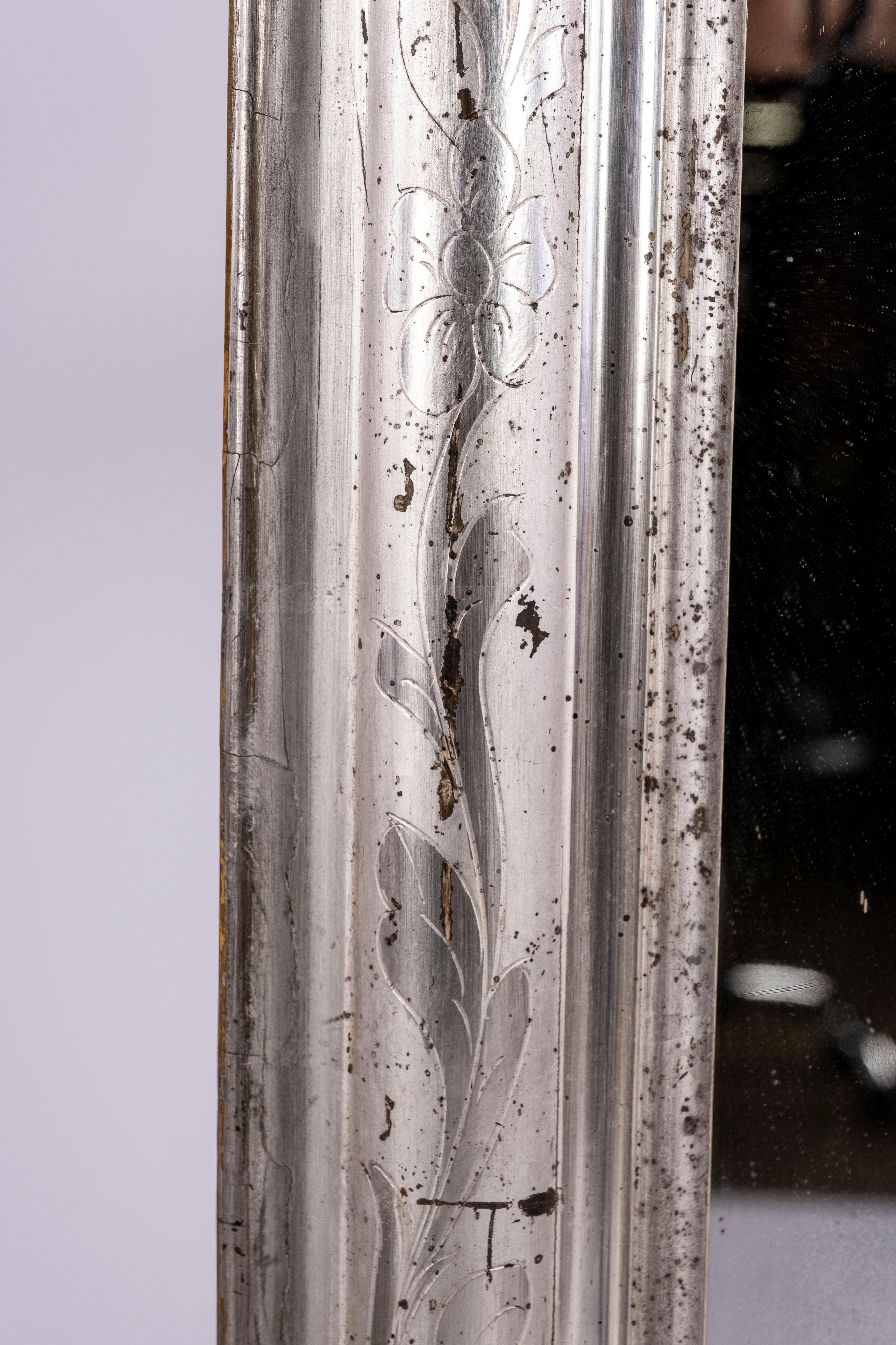 Specchio Louis Philippe in argento del XIX secolo In condizioni buone in vendita a Houston, TX
