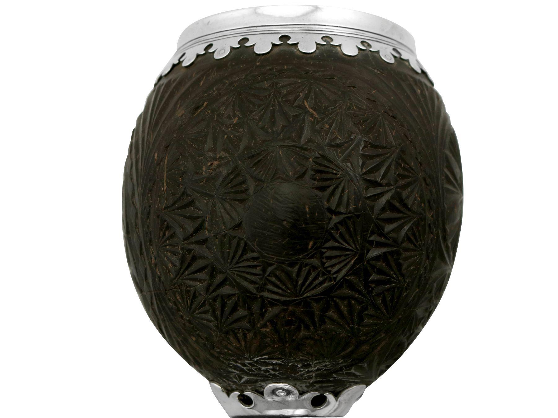 Coupe de noix de coco du 19e siècle montée en argent Bon état - En vente à Jesmond, Newcastle Upon Tyne