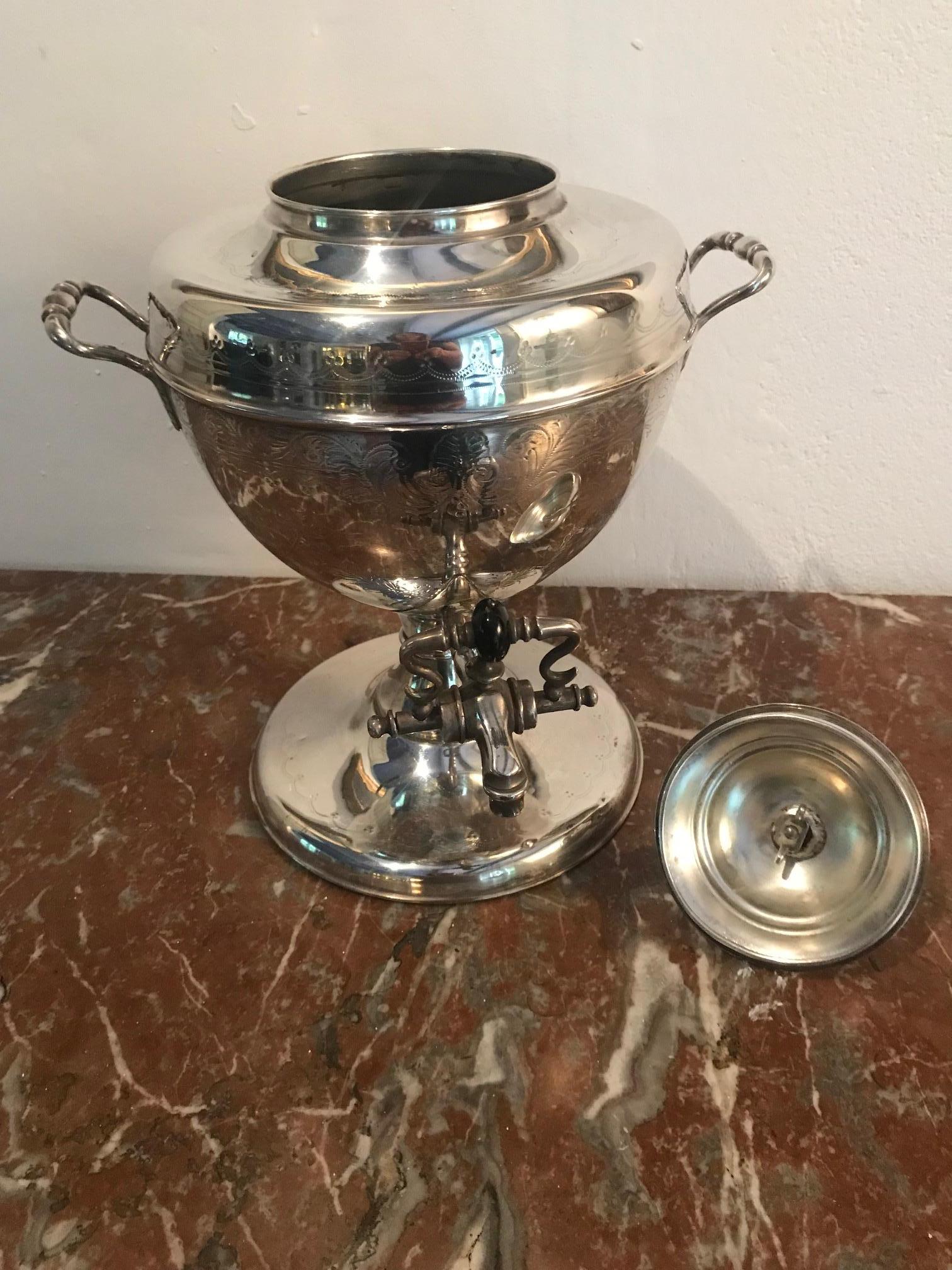 19th Century Silver Plate Samovar Tea Urn In Good Condition For Sale In London, GB