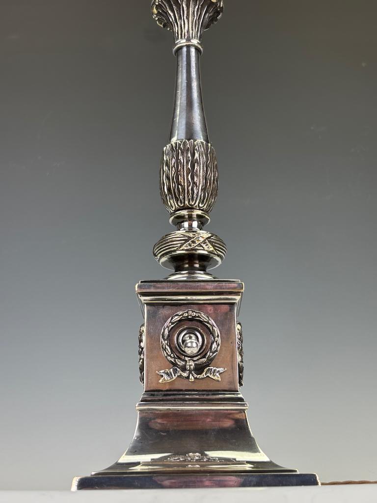 Lampe de table à colonne corinthienne du XIXe siècle, plaquée d'argent en vente 8