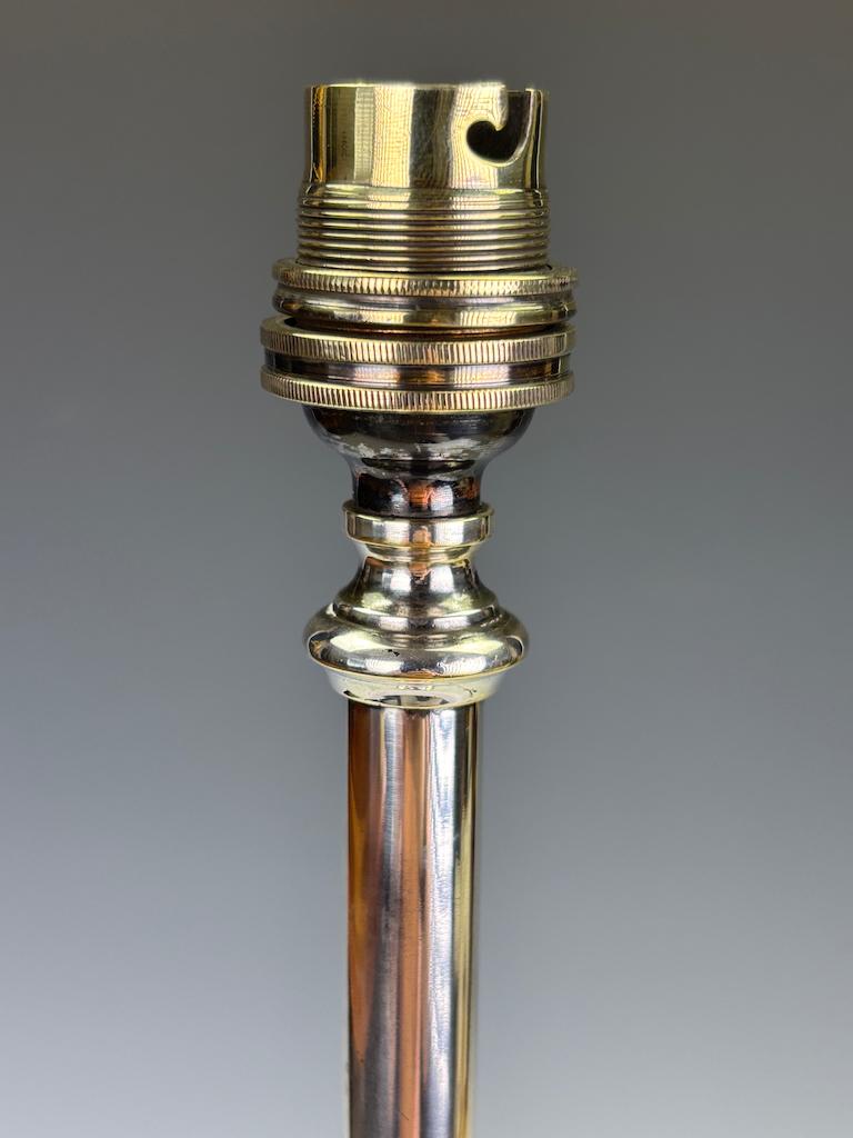 Lampe de table à colonne corinthienne du XIXe siècle, plaquée d'argent Bon état - En vente à Lincoln, GB