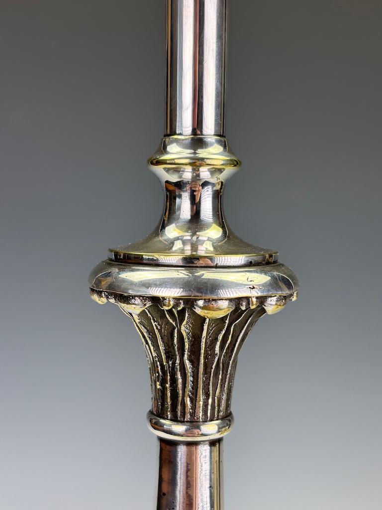 Plaqué argent Lampe de table à colonne corinthienne du XIXe siècle, plaquée d'argent en vente