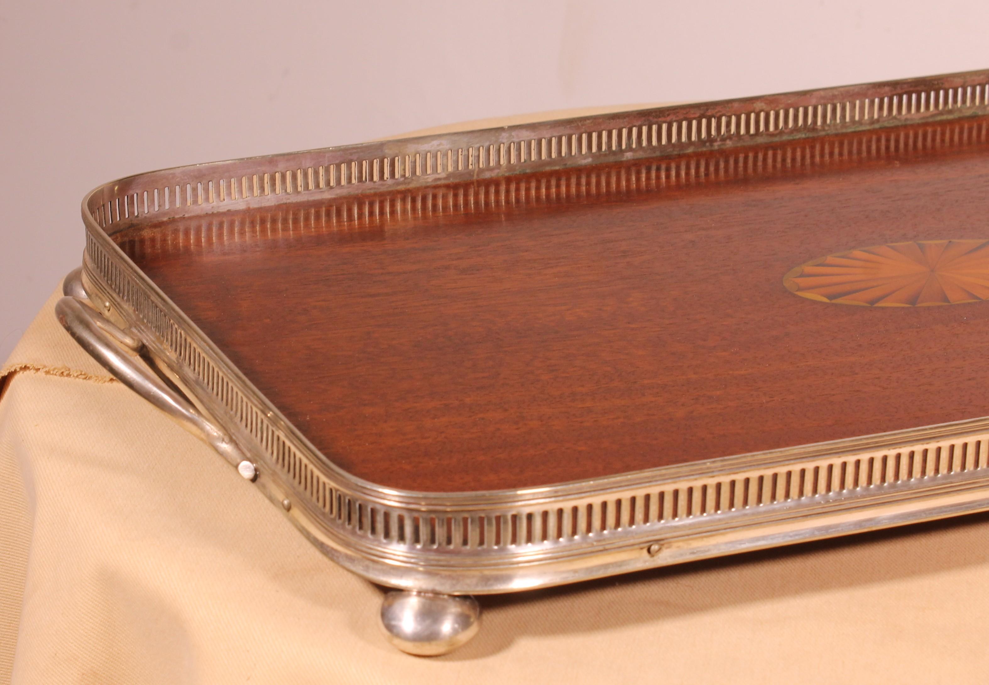 19th Century Silver-plated Metal And Mahogany Tray In Good Condition For Sale In Brussels, Brussels