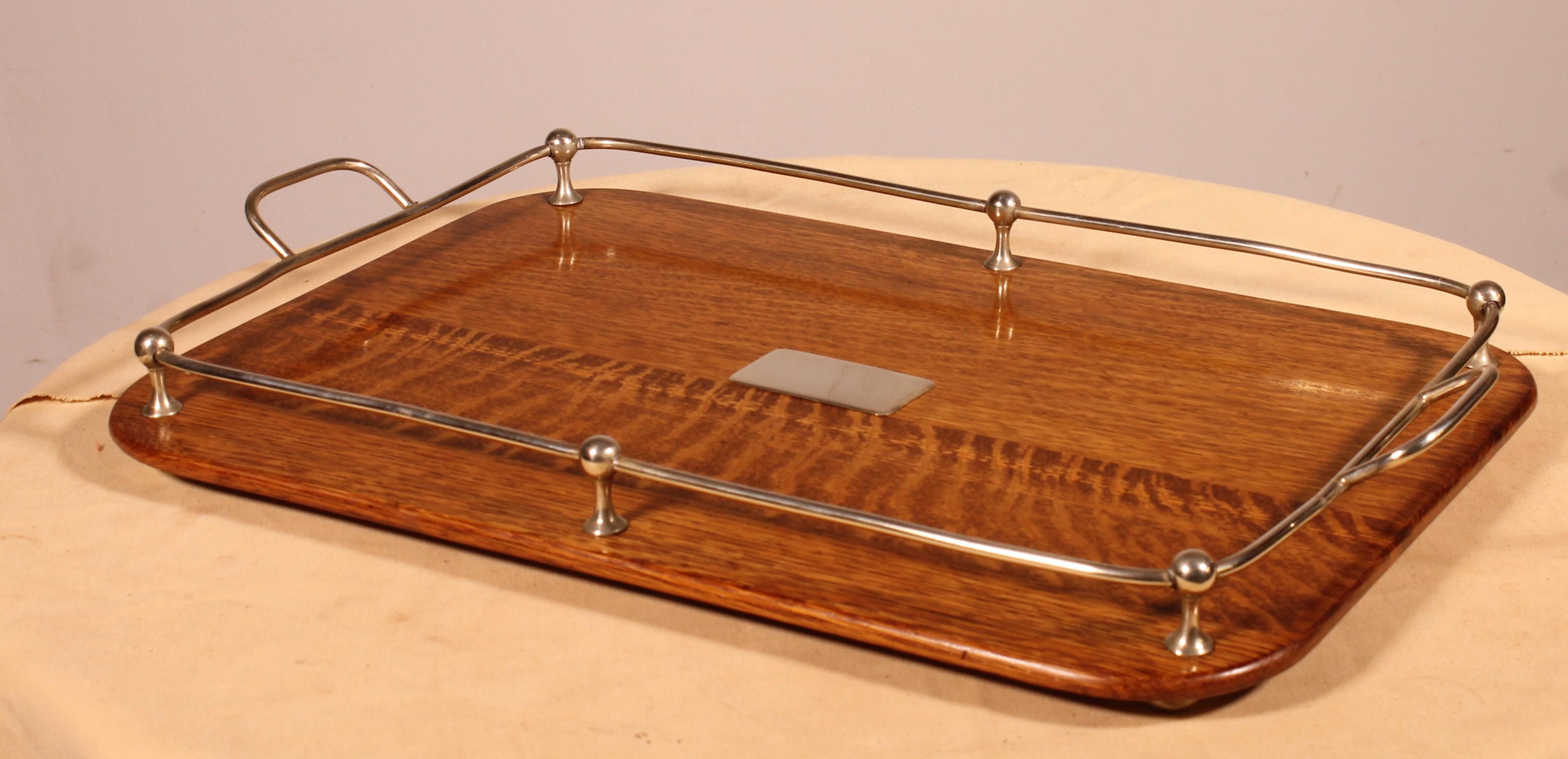 Versilbertes Metall- und Eichenholz-Tablett aus dem 19. im Angebot 4