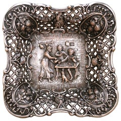 Versilberte, durchbrochene Schale Vide-Poche mit Tavernenszene aus dem 19.