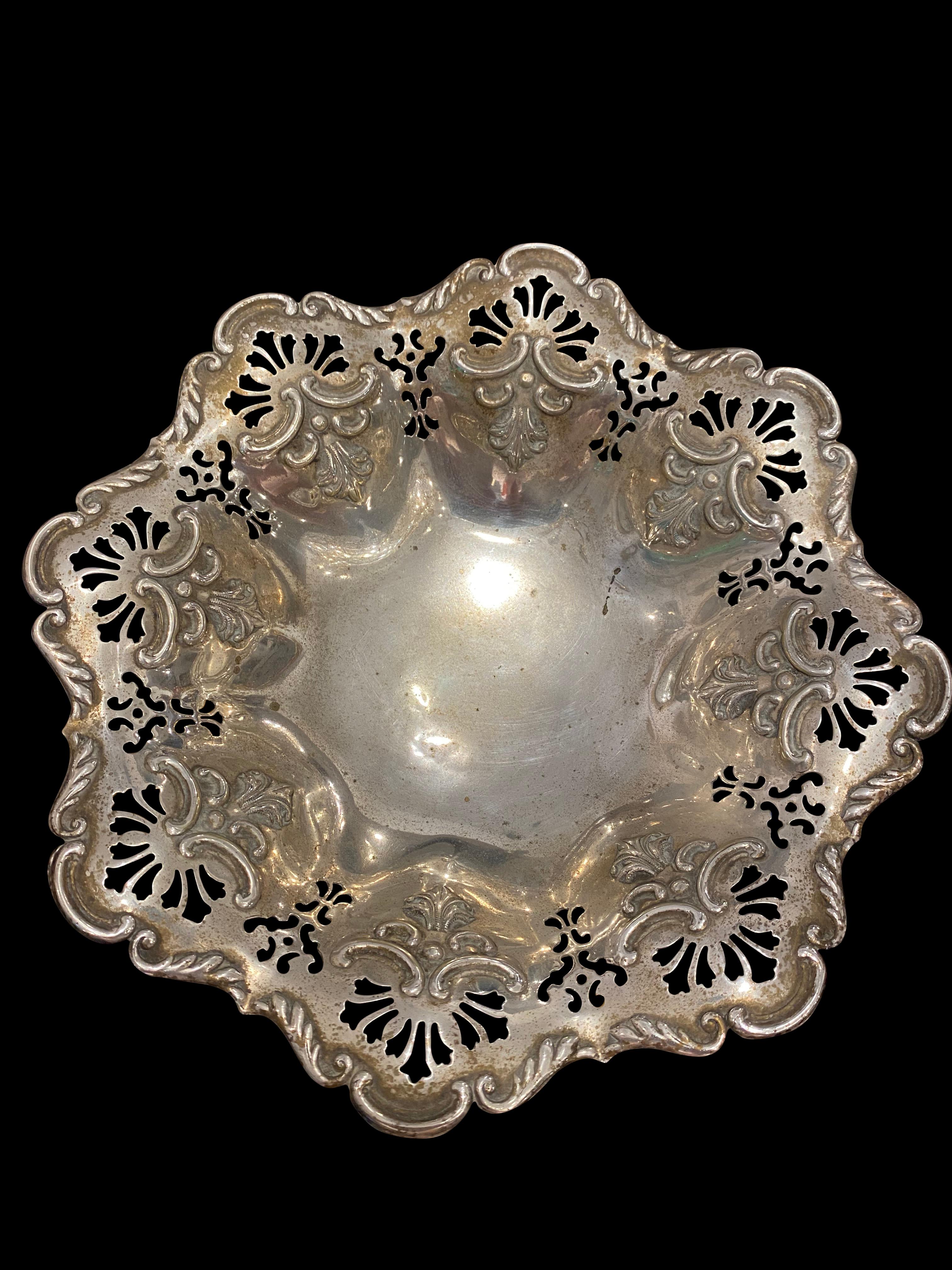 19th Century Silver Plated Sweet Dish Centre Piece For Sale 1