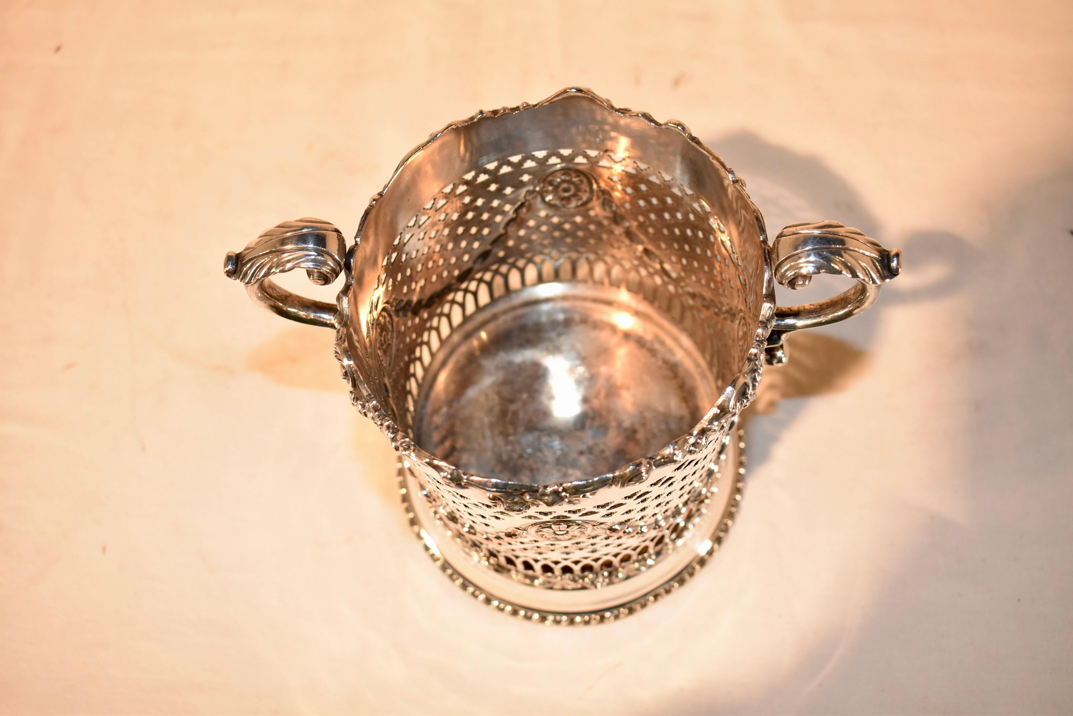 19th Century Silver Plated Wine Bottle Holder For Sale 4