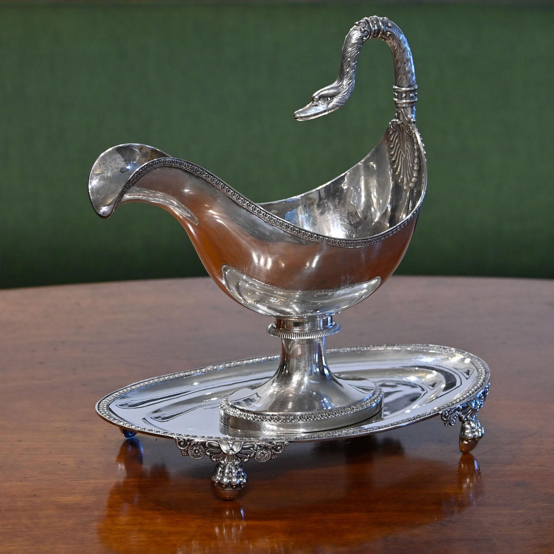 19th Century Silver Sauciere With Stand Paris 1819-1838 Handle Swan Head For Sale 9